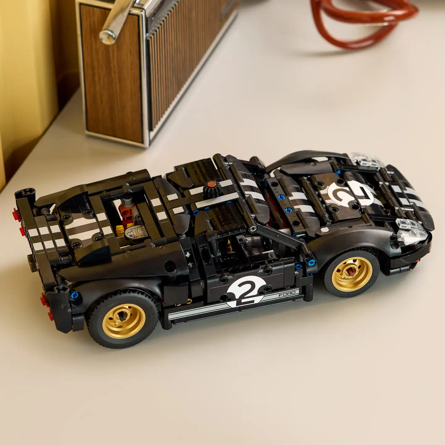 LEGO® Technic 42223 1966 Ford GT40 MKII ‑kilpa-auto - 13