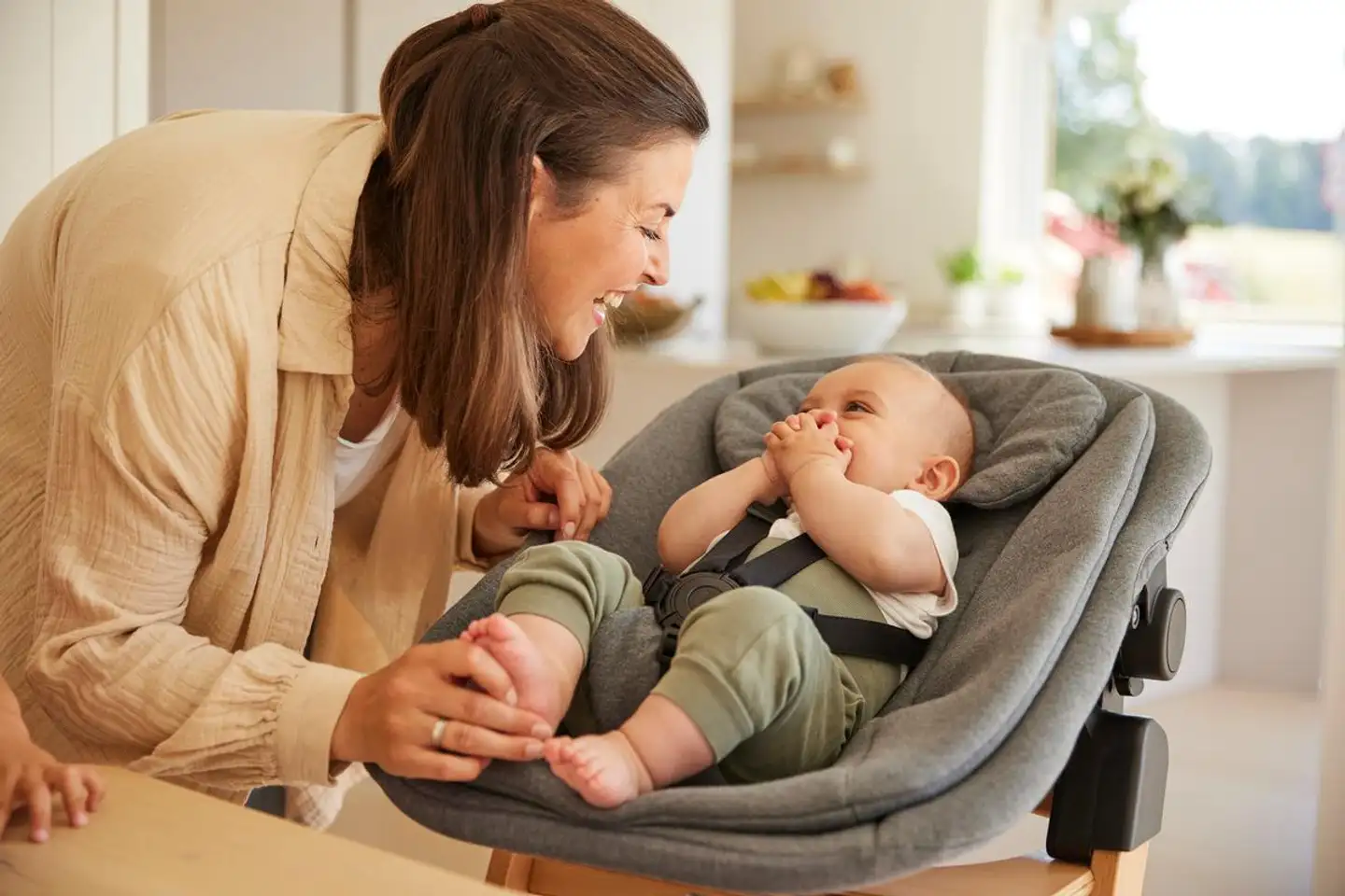 Hauck sitteri Highchair Bouncer tummanharmaa - 23
