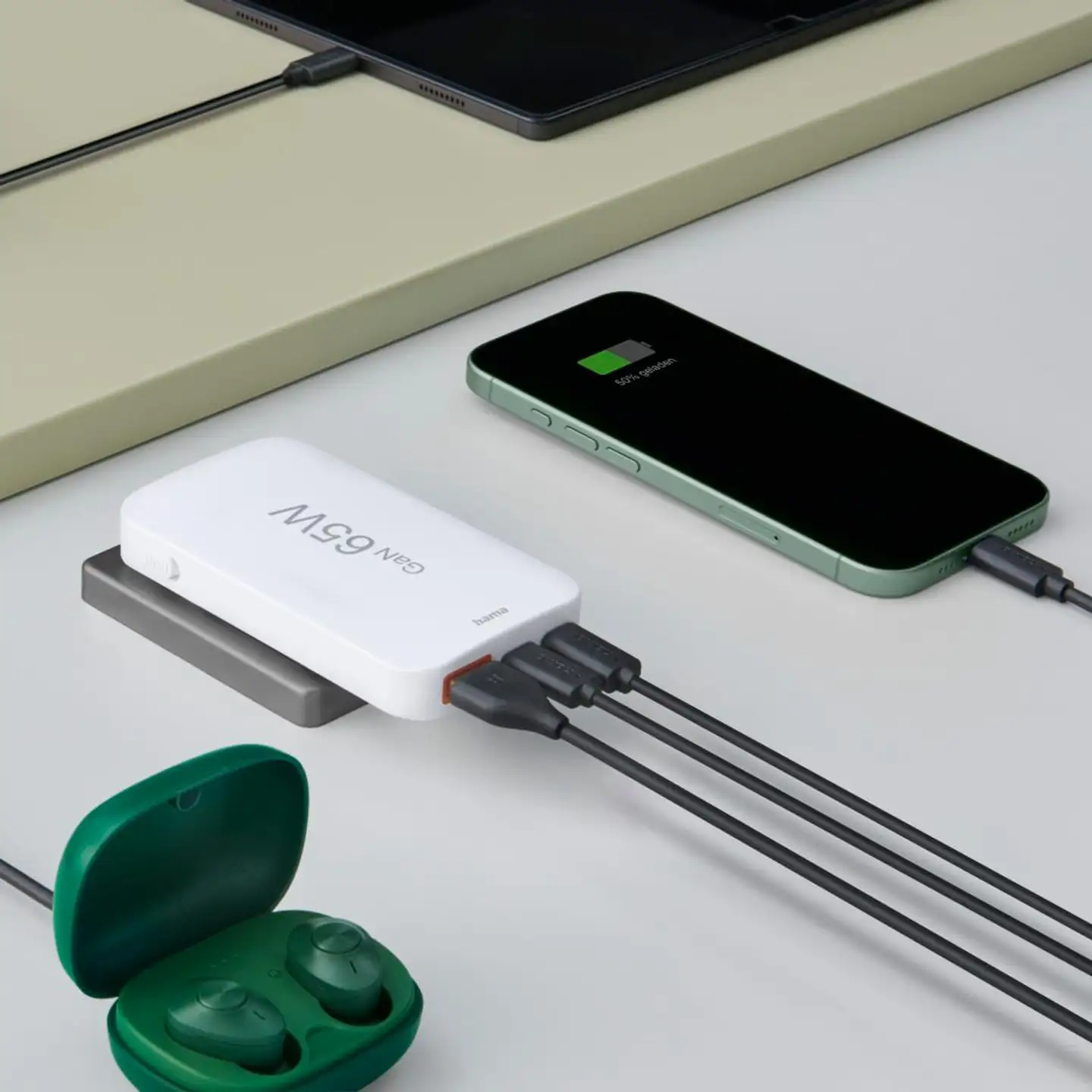 Hama pikalaturi, 2x USB-C, 1x USB-A, GaN, PD, 65W - 14