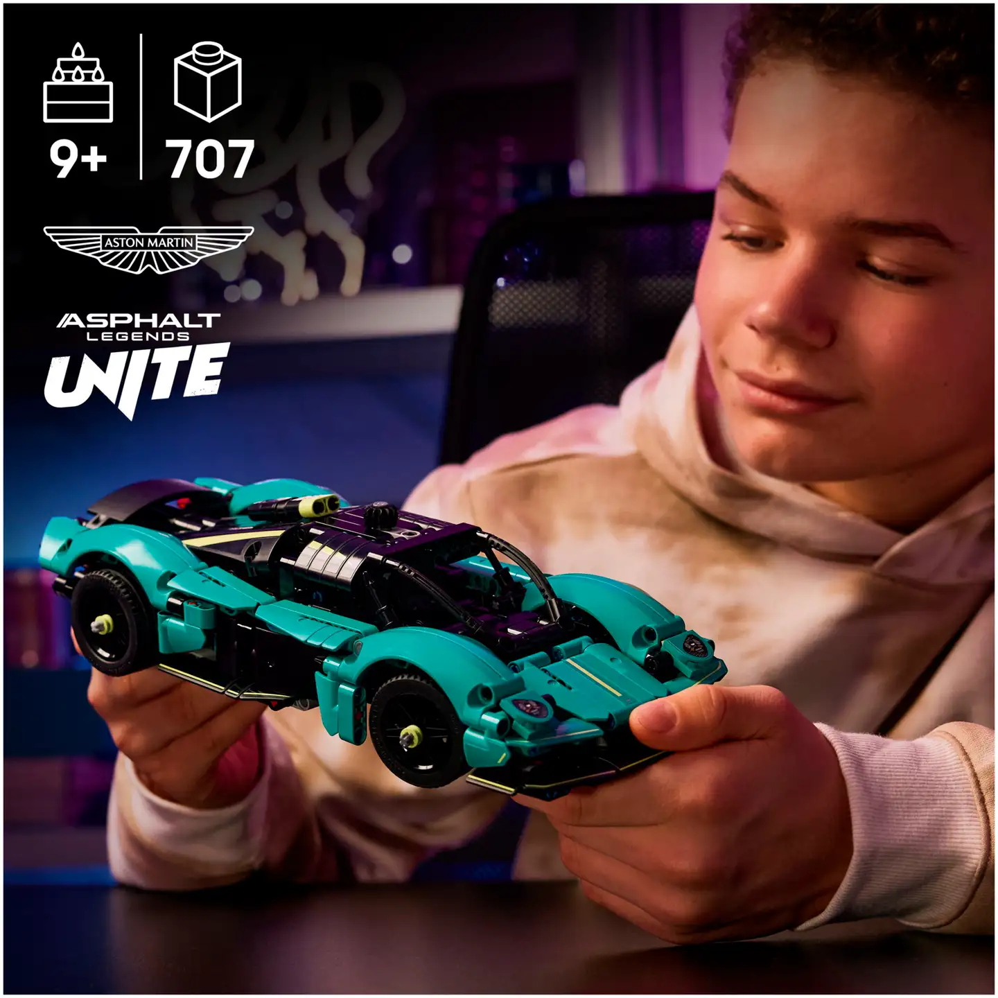 LEGO® Technic 42208 Aston Martin Valkyrie - 9