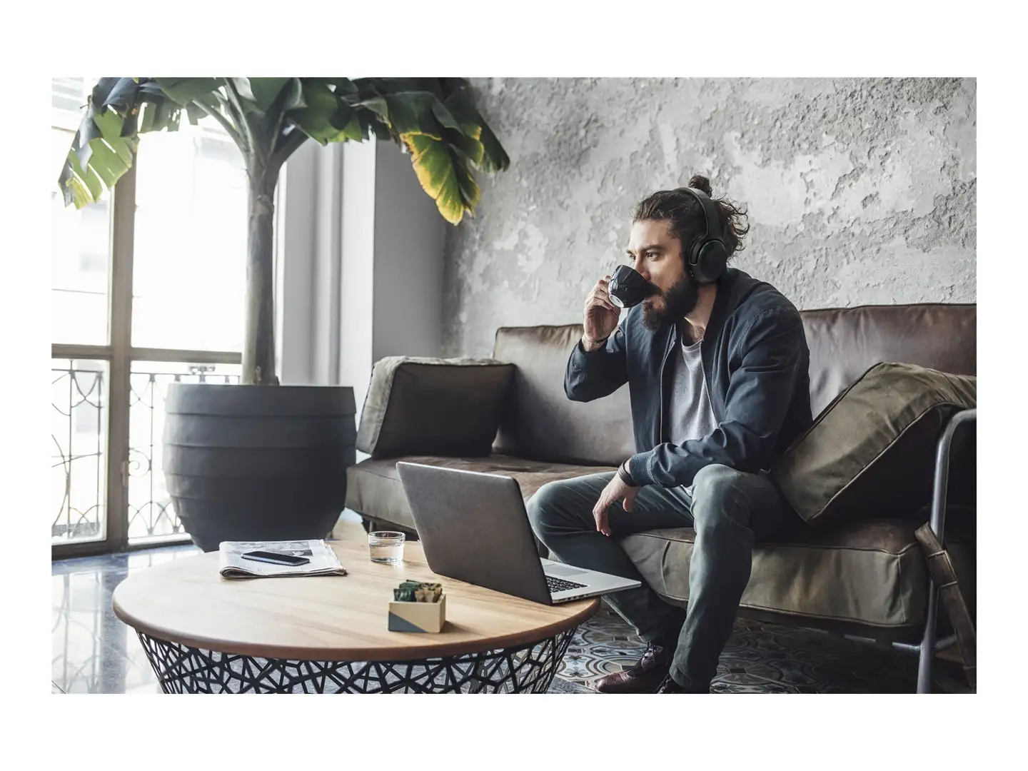JBL Bluetooth vastamelukuulokkeet Tour One M2 musta - 12