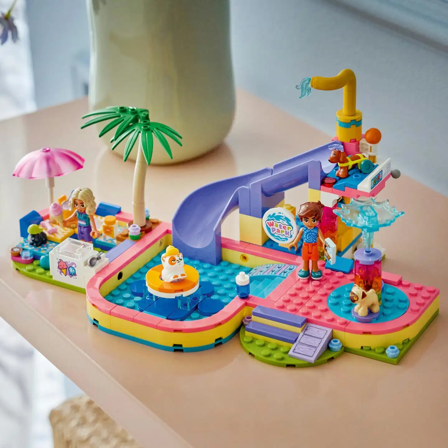 LEGO® Friends 42676 Hauska päivä vesipuistossa - 10