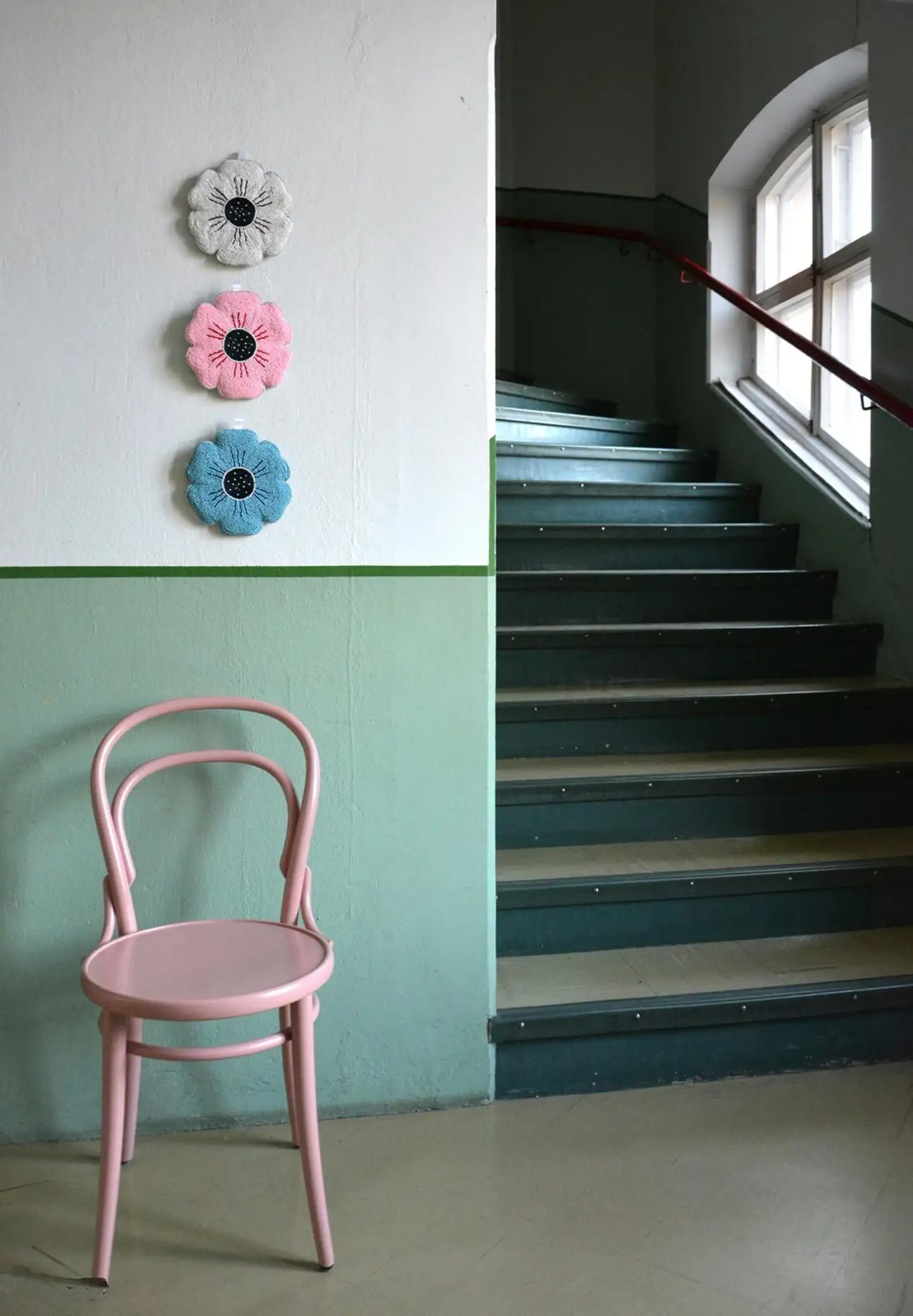 MUM’s LEINIKKI vaaleanpunainen designkukka-seinäkoriste - 2