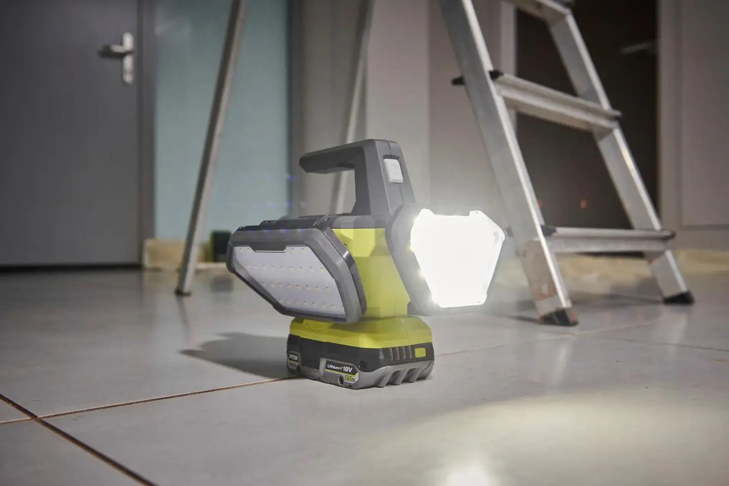 Ryobi 360 valaisin R18L360-0 - 12