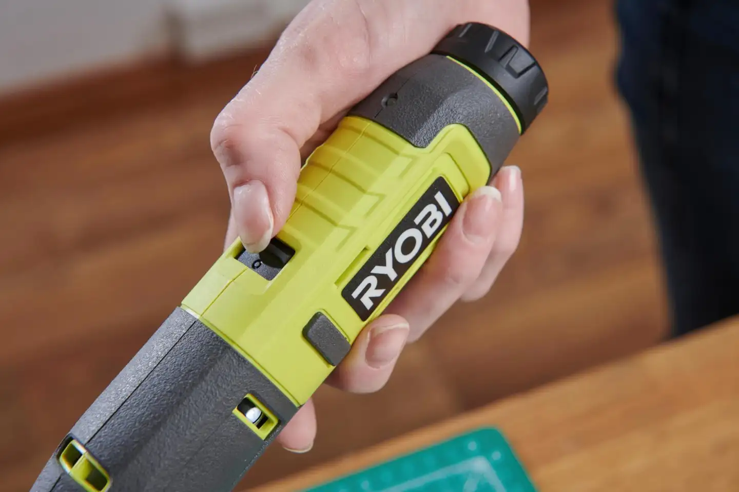 Ryobi kaiverrustaltta 4V RPC4-120G - 7