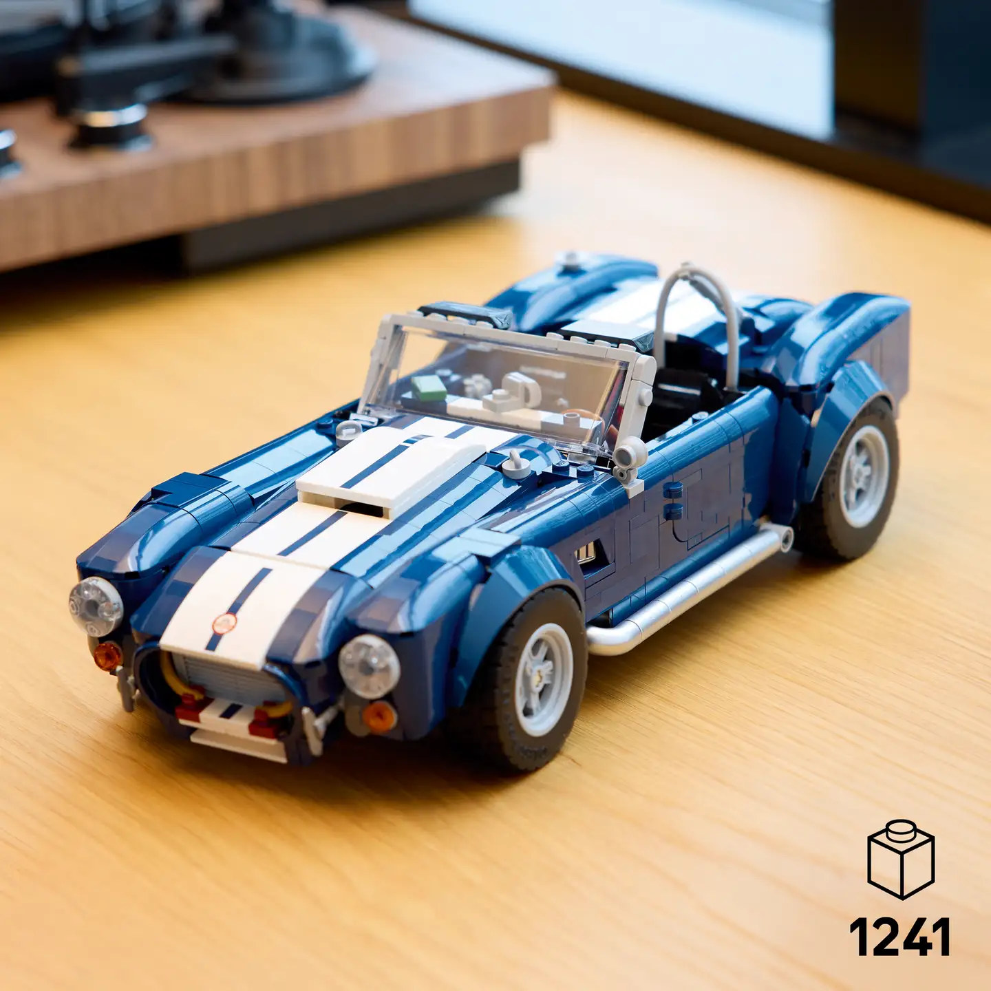 LEGO® Icons 10357 Shelby Cobra 427 S/C - 6