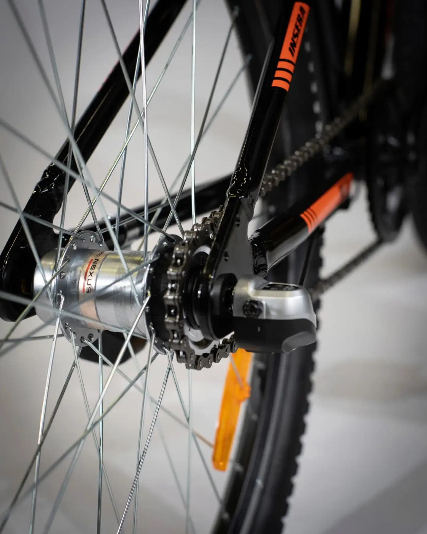 Insera Breeze 24" lastenpyörä 3-vaihdetta runko 33 cm musta - 4