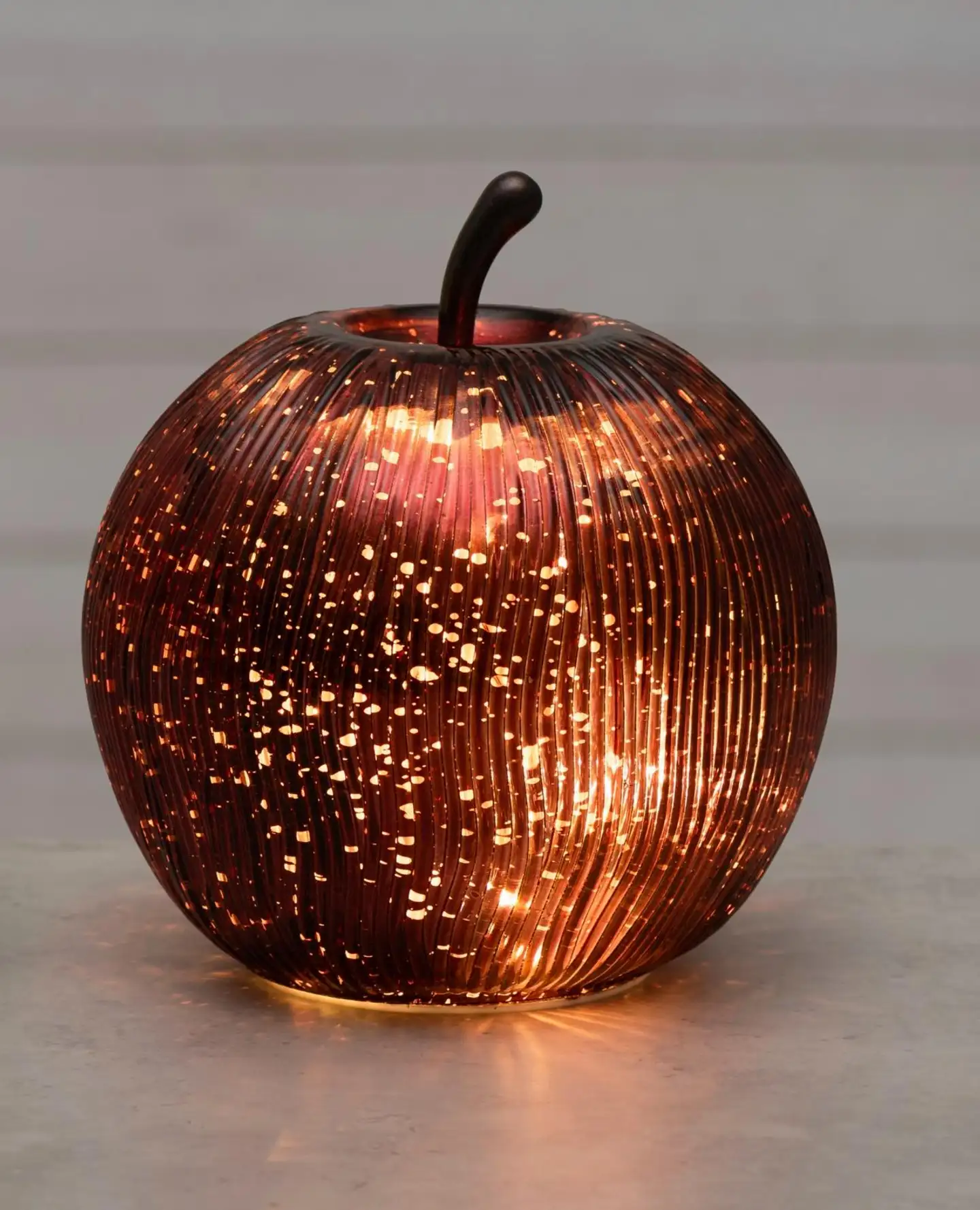 Lasiomena LED valoilla