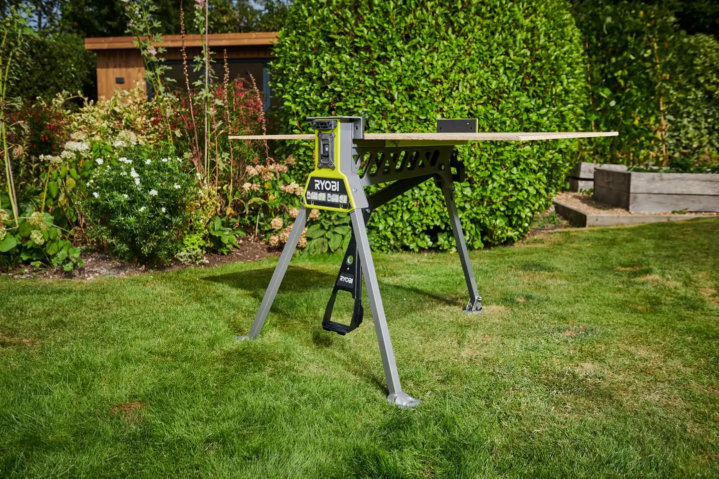 Ryobi työpenkki puristusleuoilla RSTSJ150 - 11