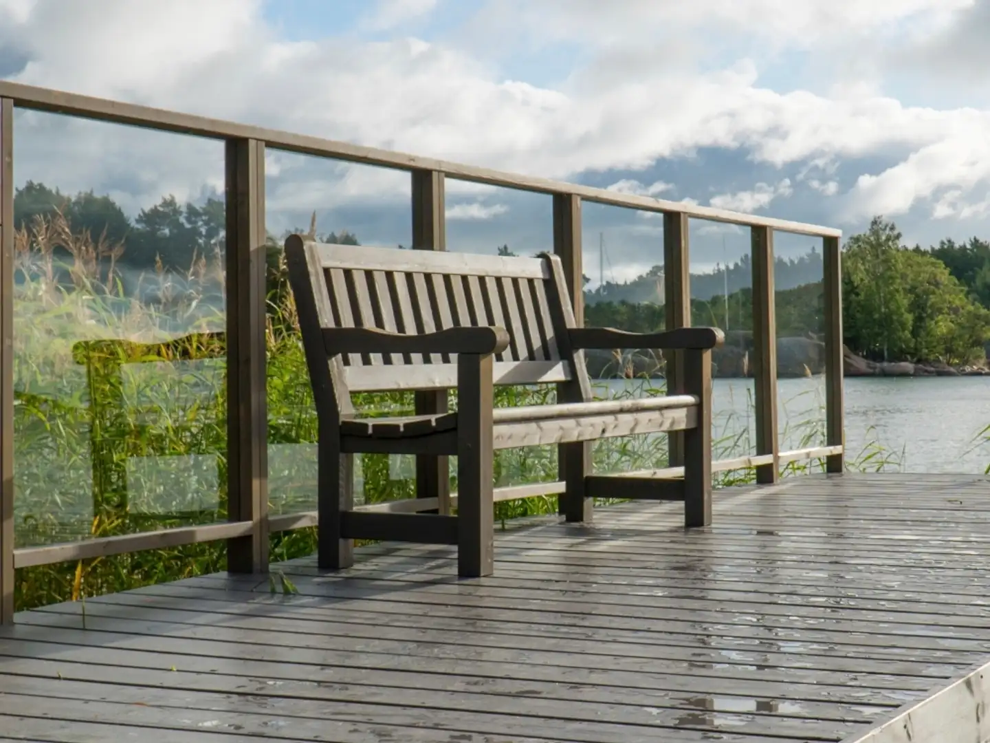 Tammiston Puu Penkki Erica selkänojalla ja käsinojilla 155cm kestopuu vihreä - 3