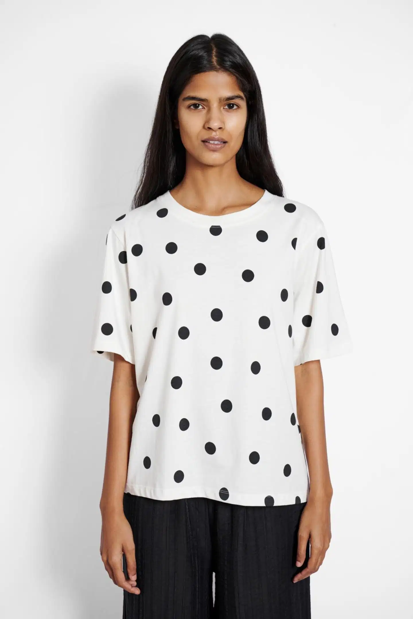 Zabaione naisten t-paita Lo44uisa - P dot offwhite black - 4