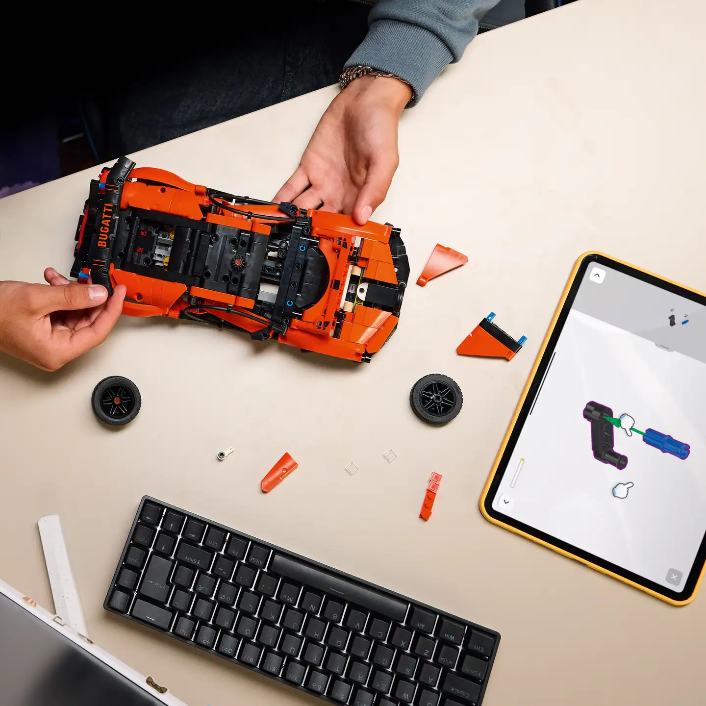 LEGO® Technic 42222 Bugatti Chiron Pur Sport ‑hyperauto - 11