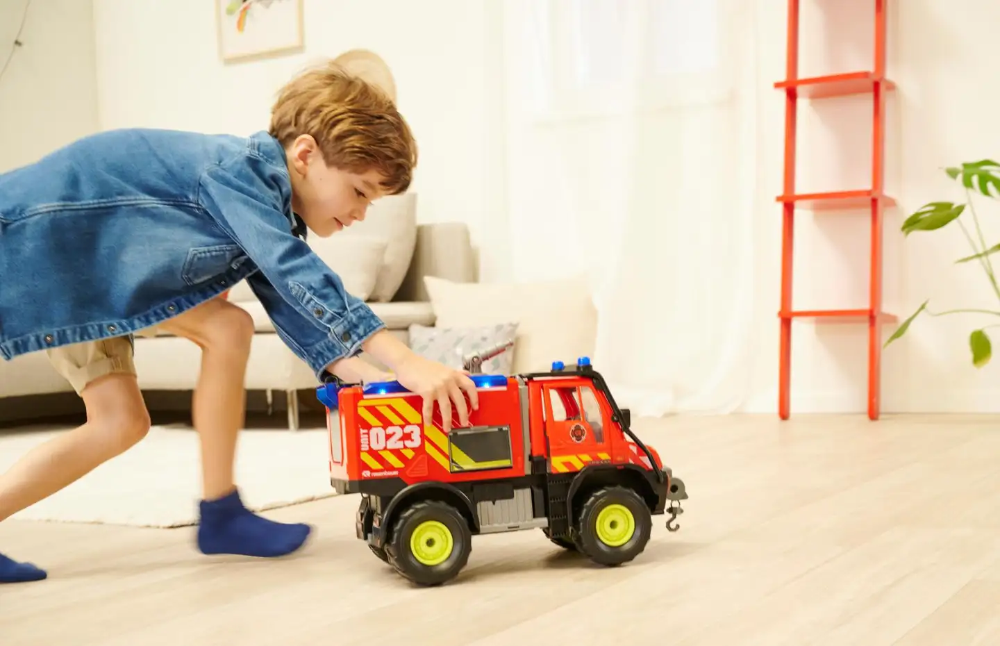 Dickie Toys Unimog U530 Paloauto valoin ja äänin - 6