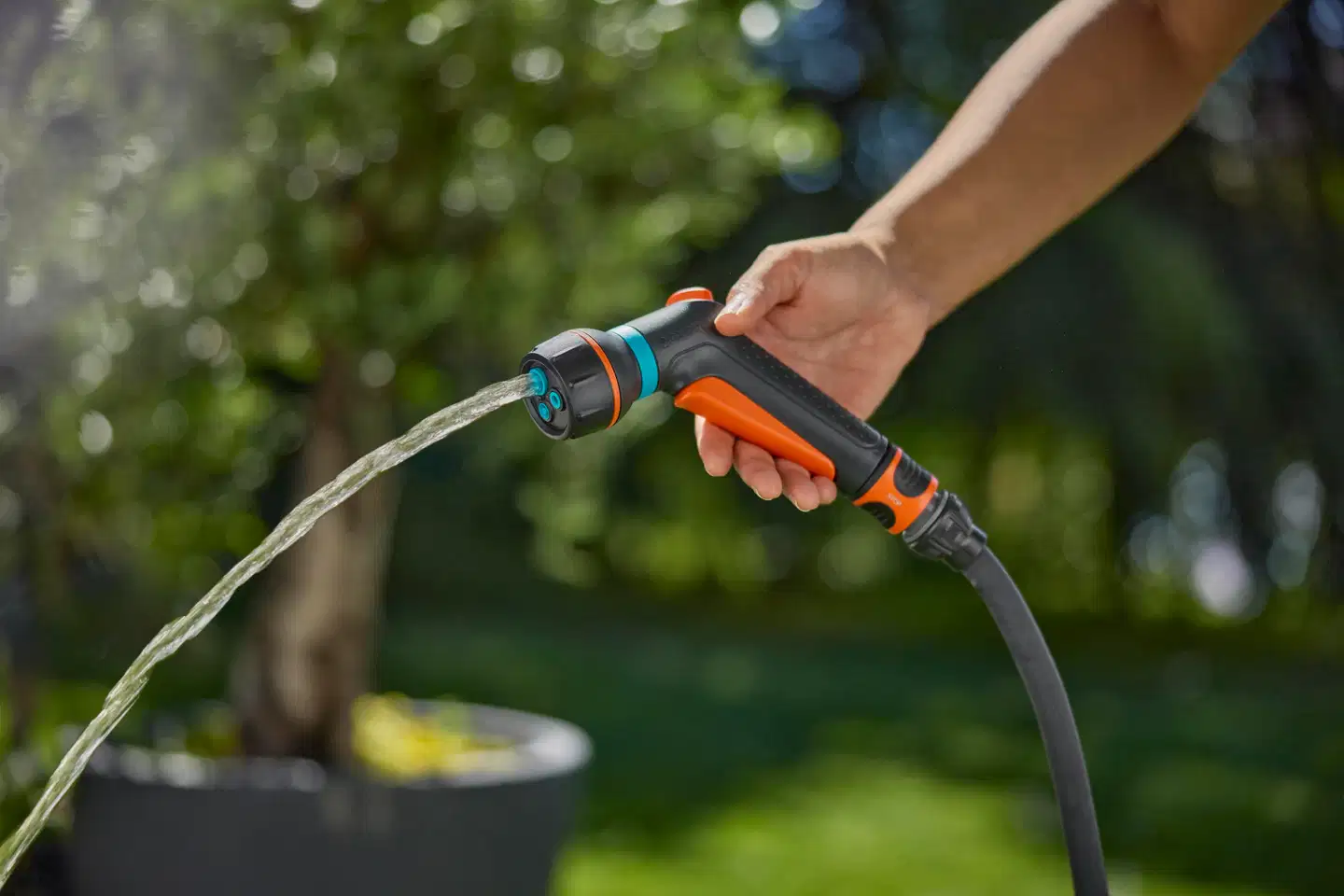 GARDENA Monitoimipistooli Classic Compact ja hanaliitin sisähanaan - 8