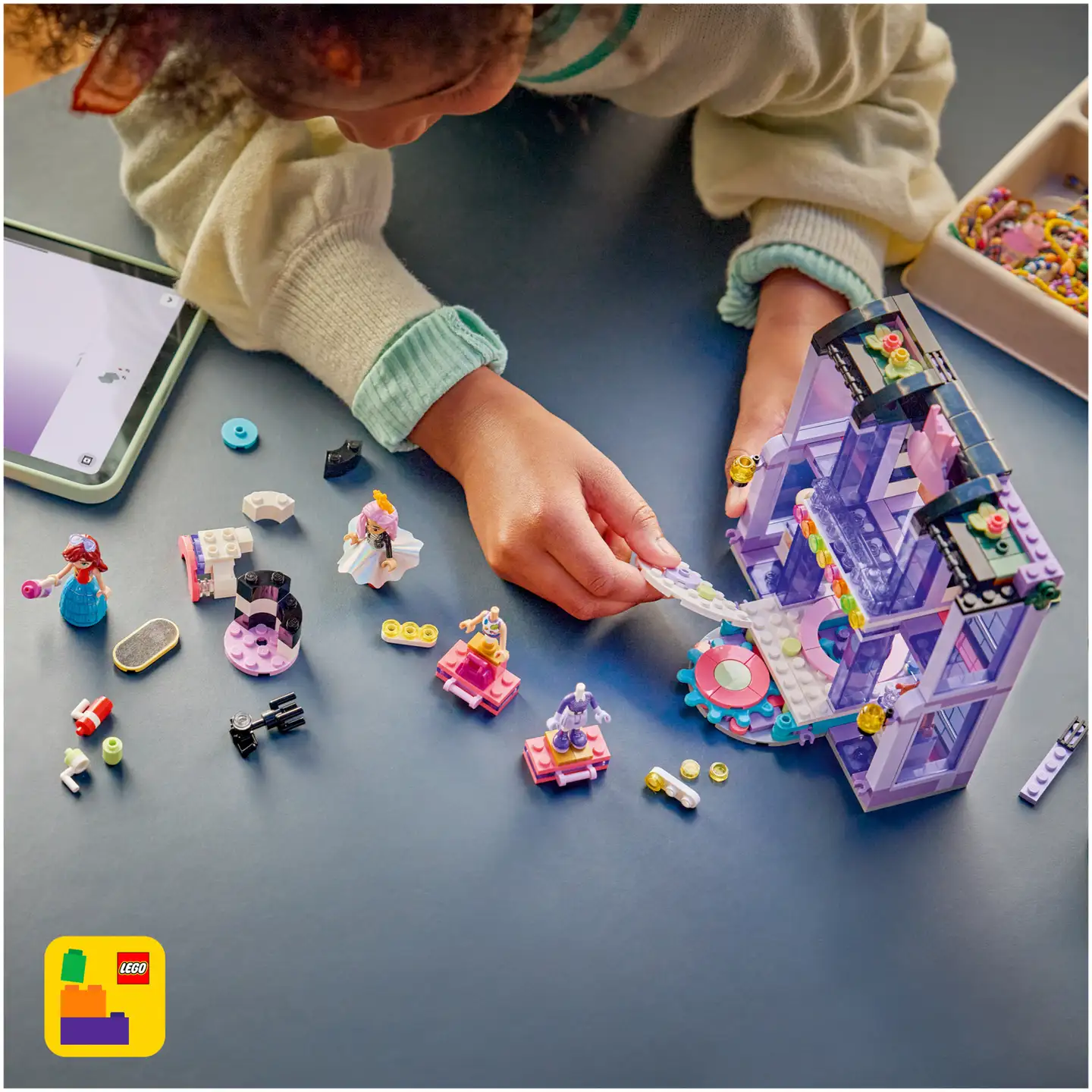 LEGO® LEGO Friends 42685 Heartlake Cityn muotinäytös - 3