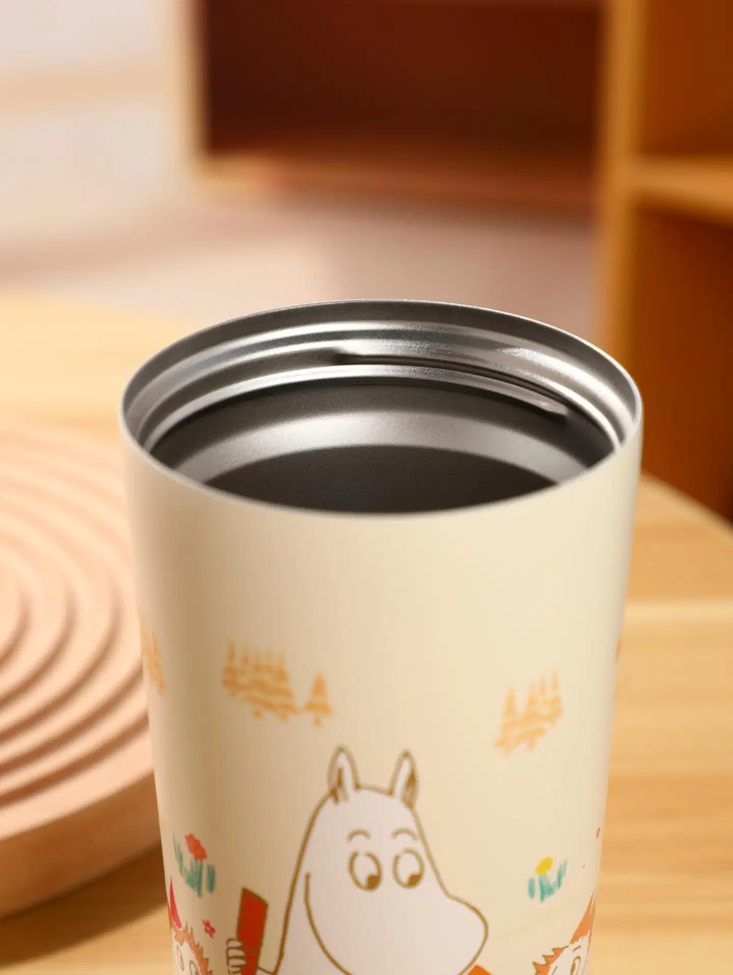 Muumi take away -termosmuki  580 ml retkellä - 4