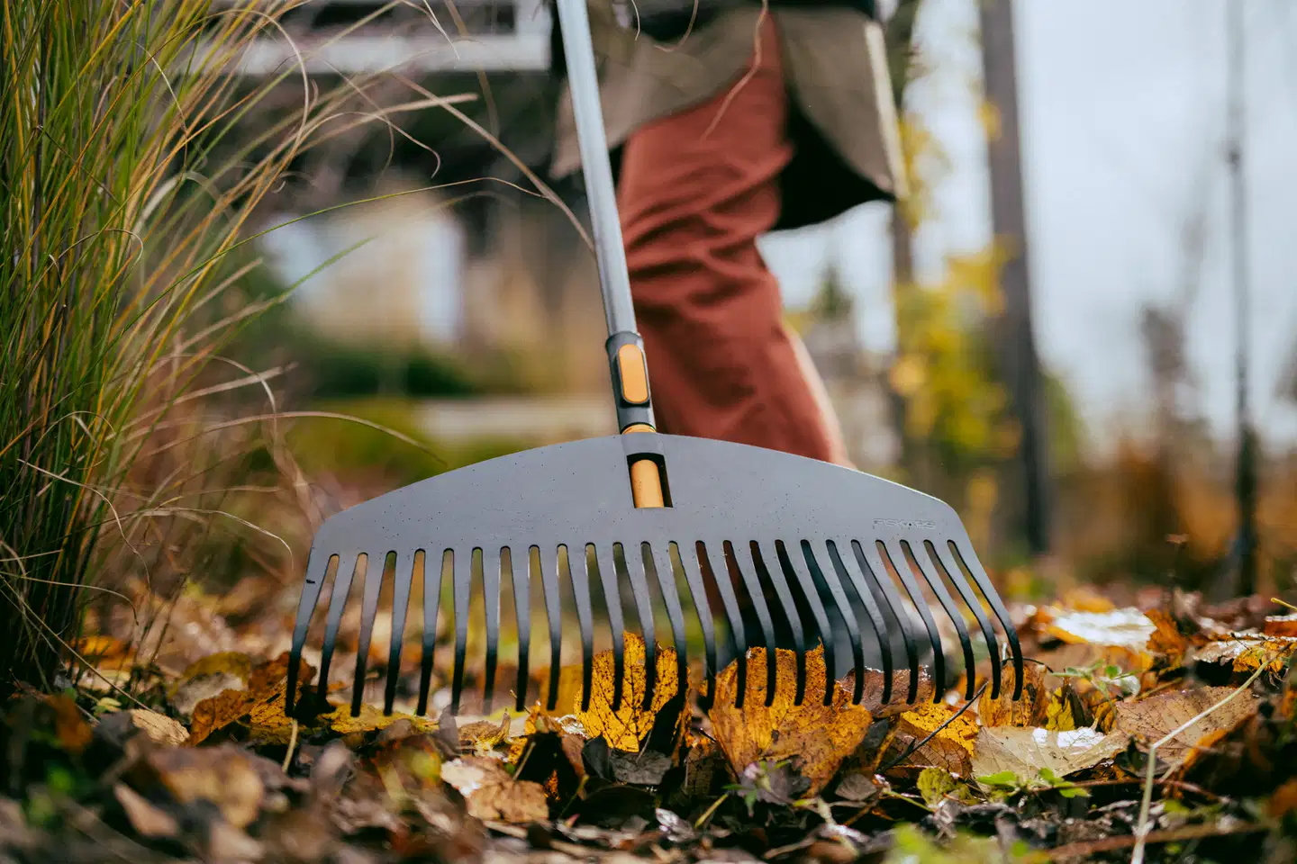 Fiskars OneClick lehtiharava L - 4