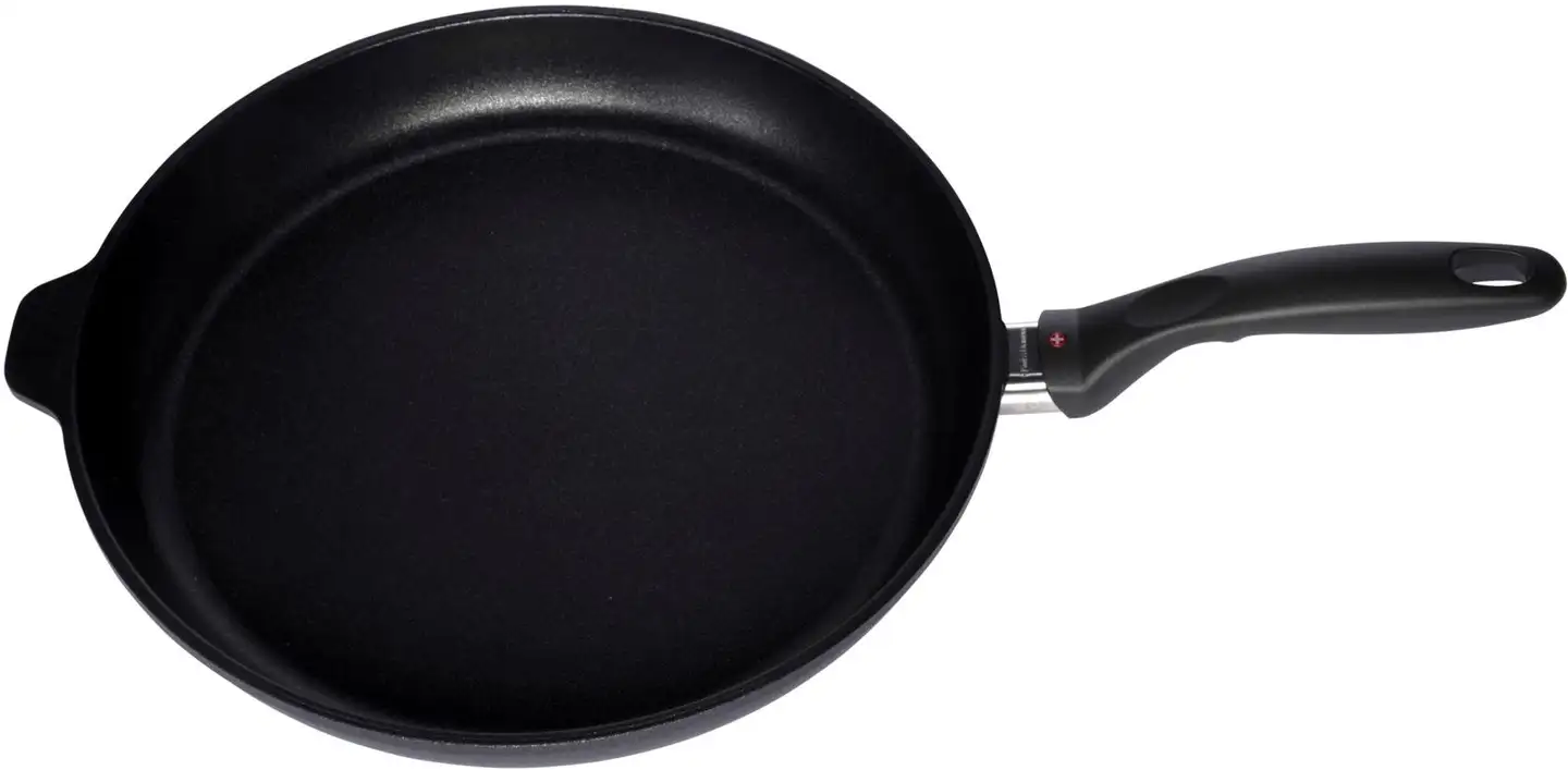 Swiss Diamond paistinpannu XD 28 cm - 2