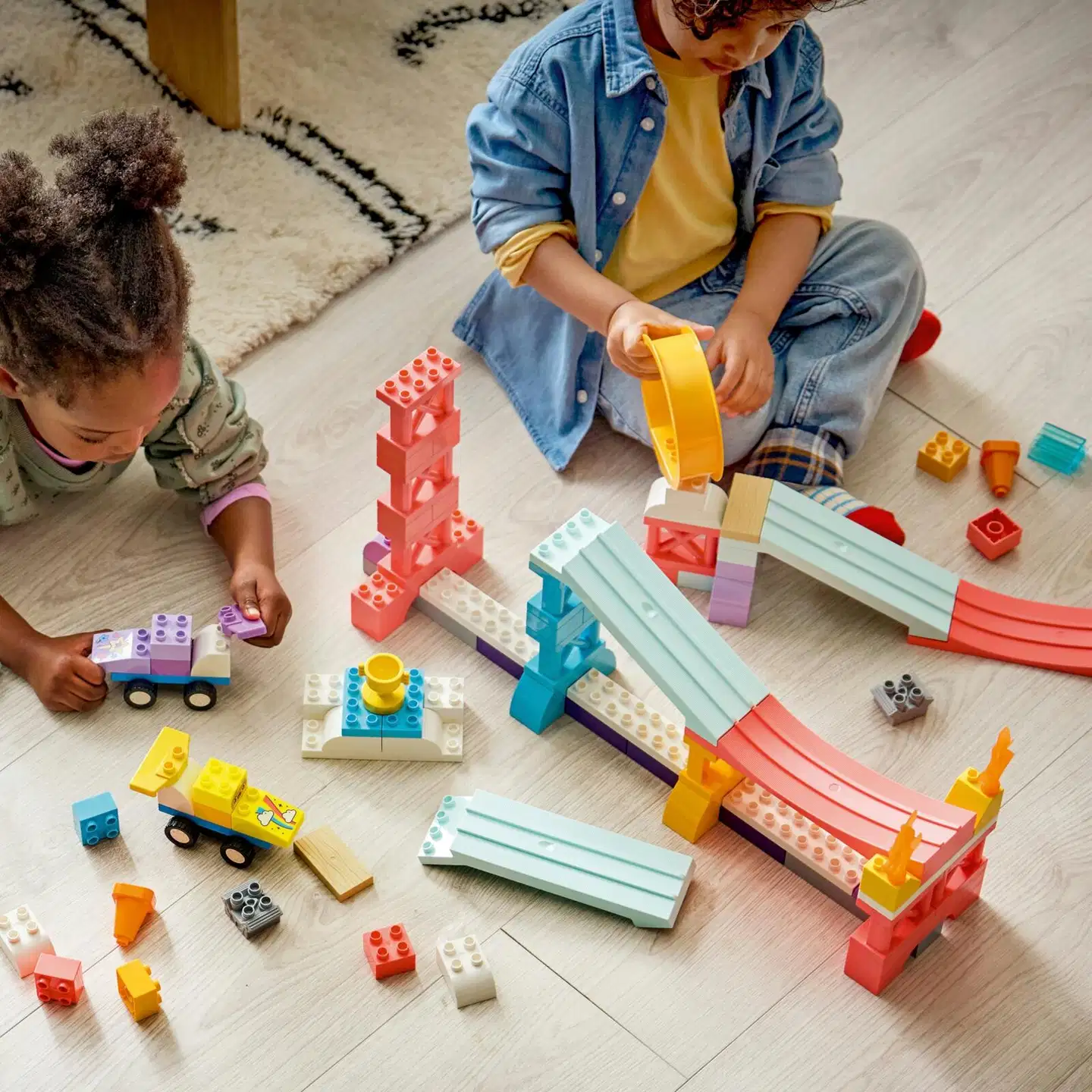LEGO® DUPLO Town 10478 Luovat rampit ja ajoneuvot 3in1 - 8