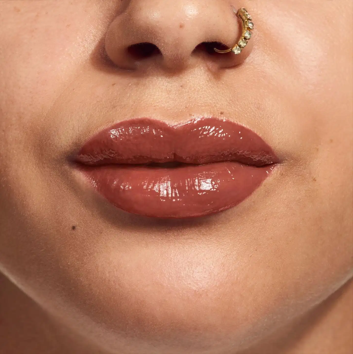 Rimmel Thrillseeker Lip Latex 6 ml, 300 Main Character nestemäinen huulipuna - 250 Honey Bun - 4