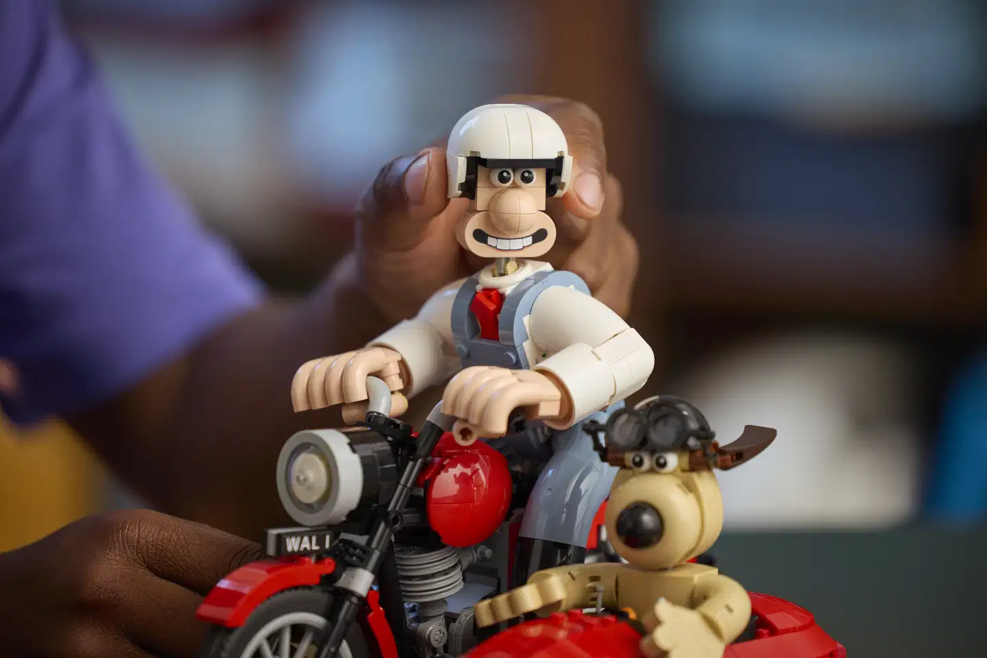 LEGO® Ideas 21371 Wallace & Gromit - 11