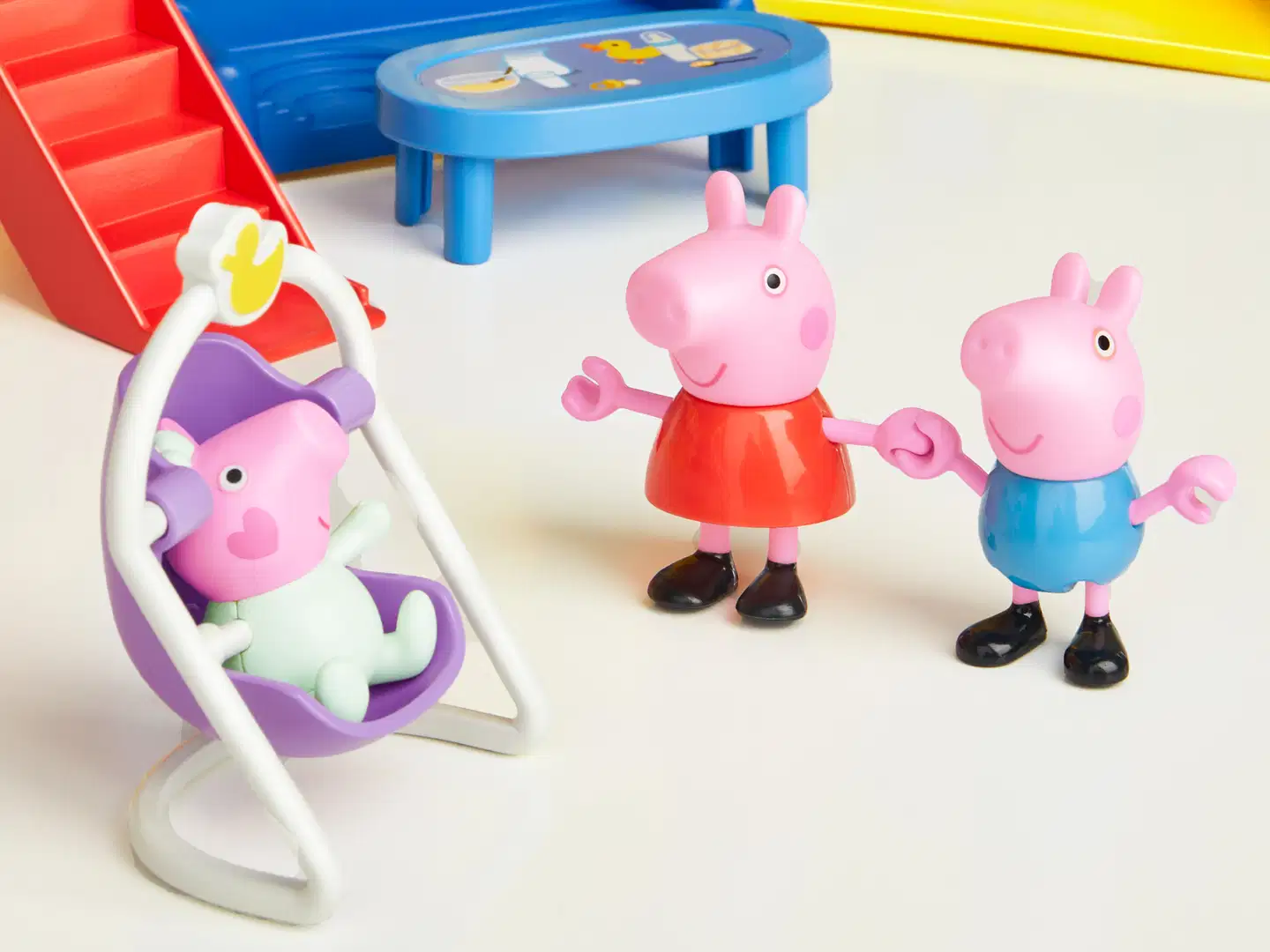 Peppa Pig leikkisetti Pipsan iso avattava talo - 9
