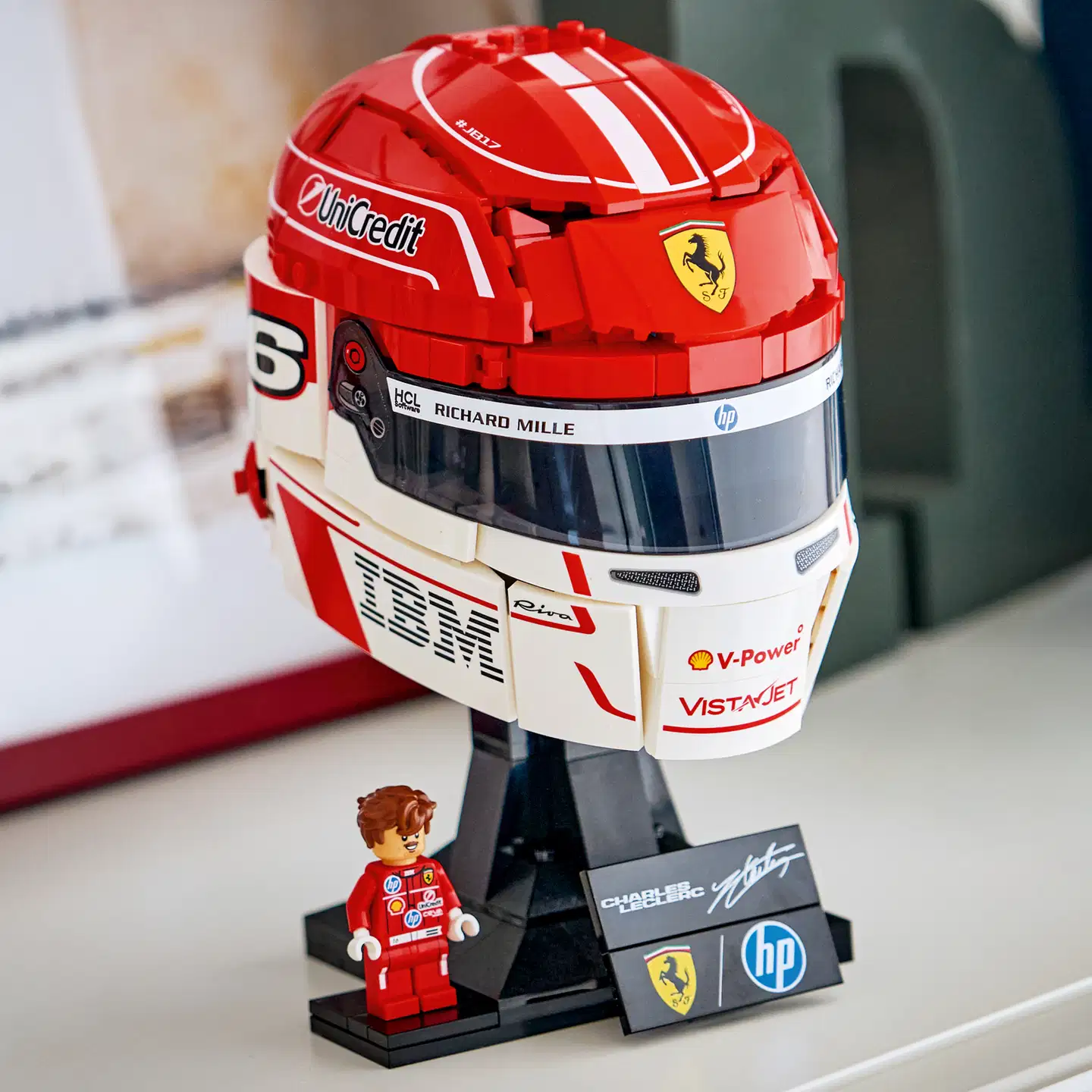 LEGO® Editions Formula 1 43014 Scuderia Ferrari HP ‑kypärä – Charles Leclerc - 9