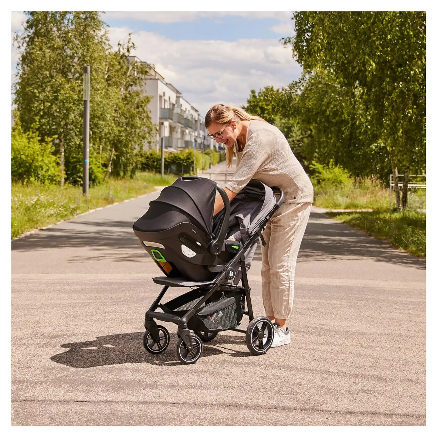 Hauck turvaistuin + telakka Drive N Care Set 40-87 cm musta - 29