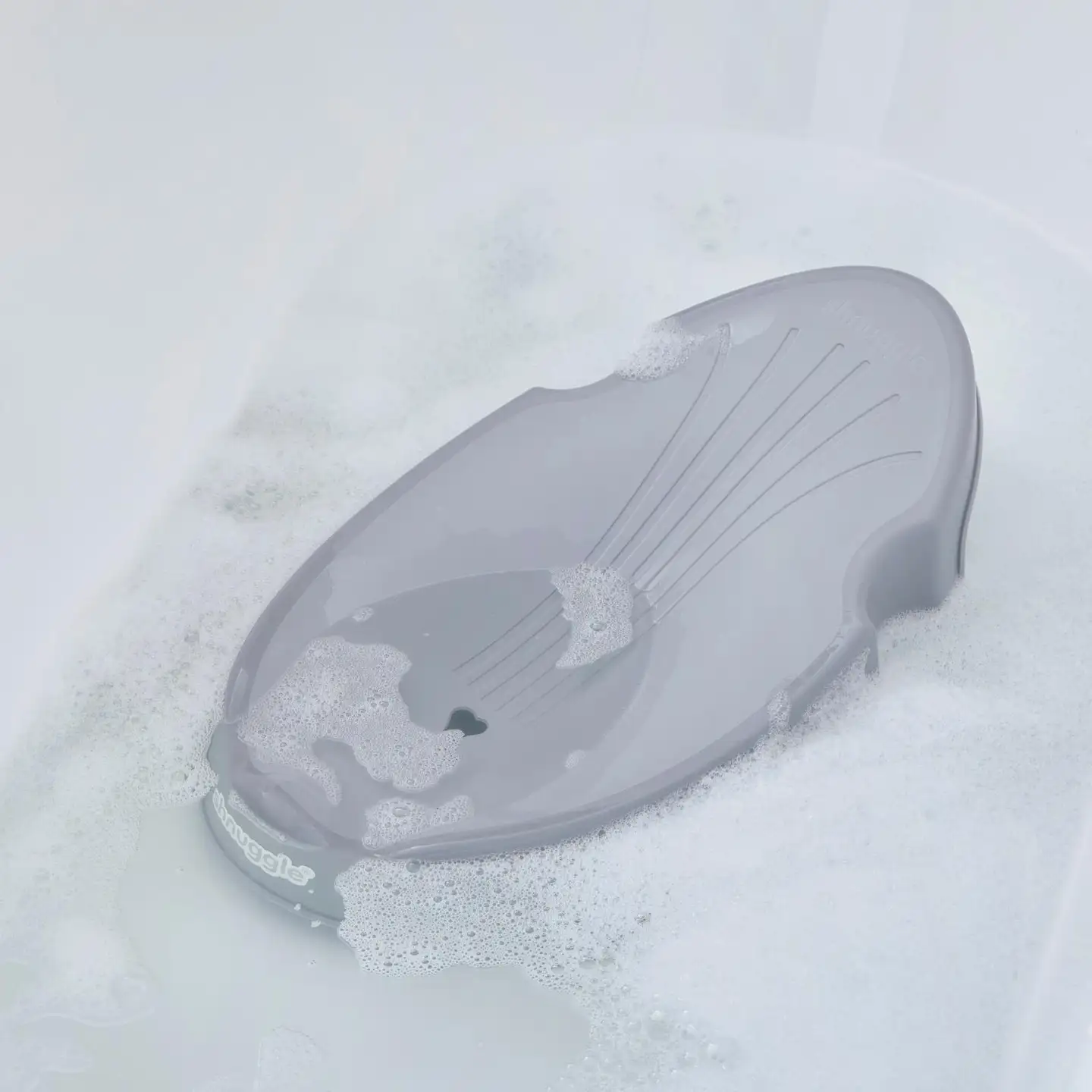 Shnuggle-kylpytuki pebble on suunniteltu vastasyntyneen turvalliseen ja mukavaan kylvetykseen. - 4