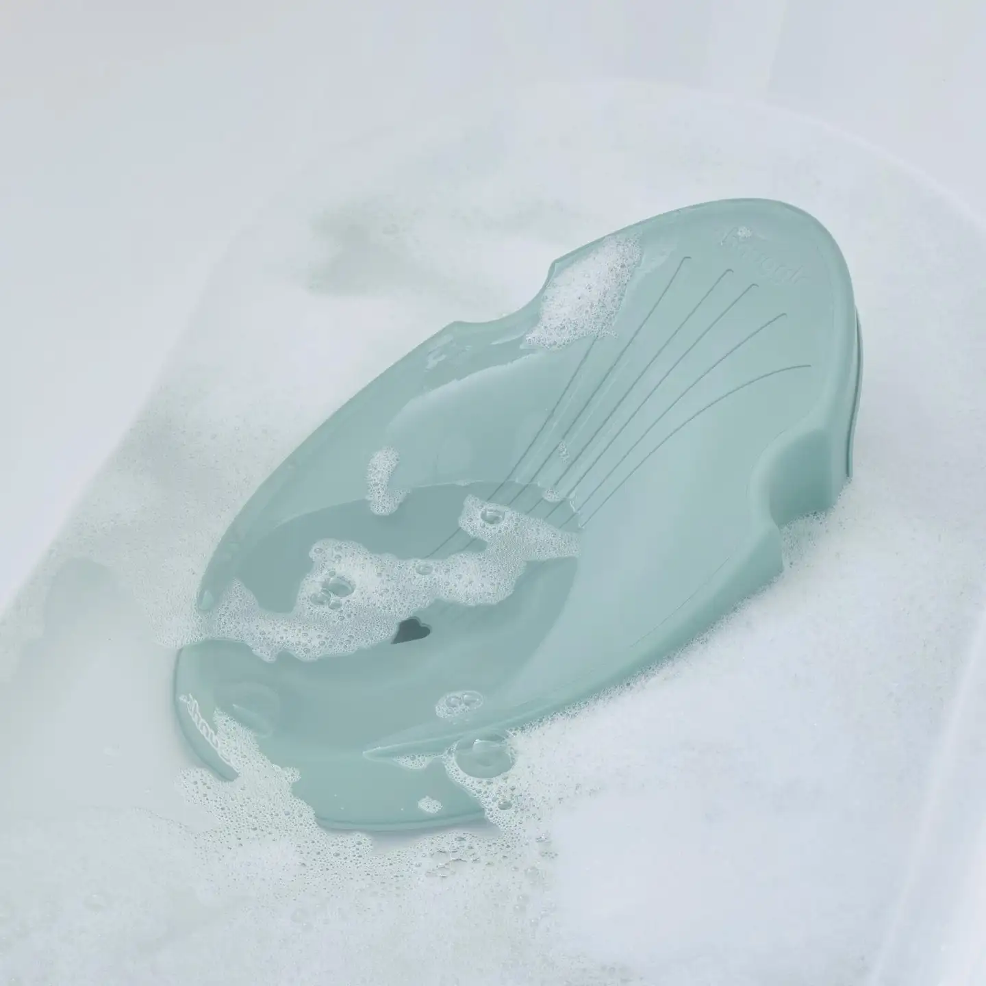 Shnuggle-kylpytuki eucalyptus on suunniteltu vastasyntyneen turvalliseen ja mukavaan kylvetykseen. - 4