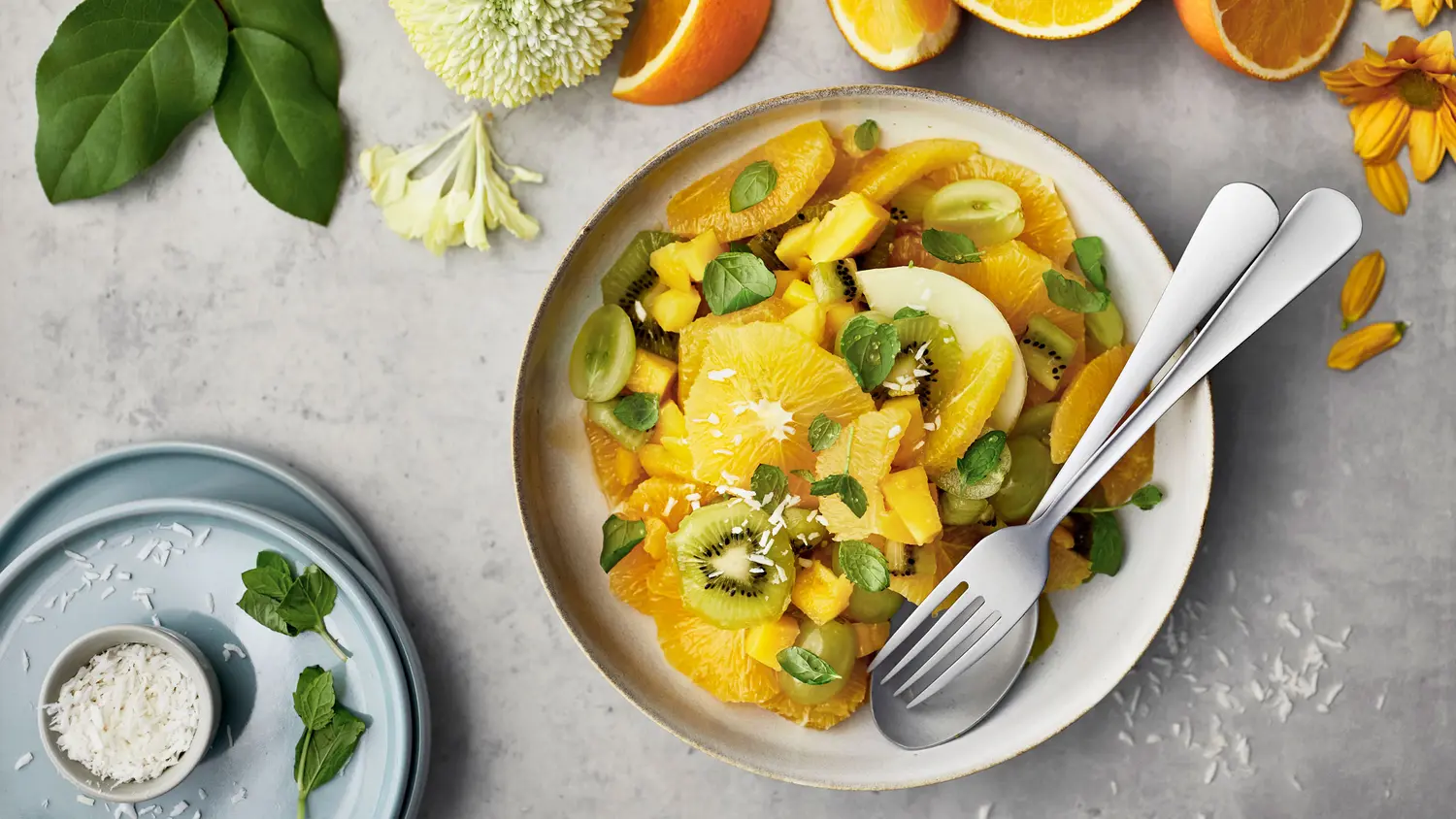 Talvinen hedelmäsalaatti