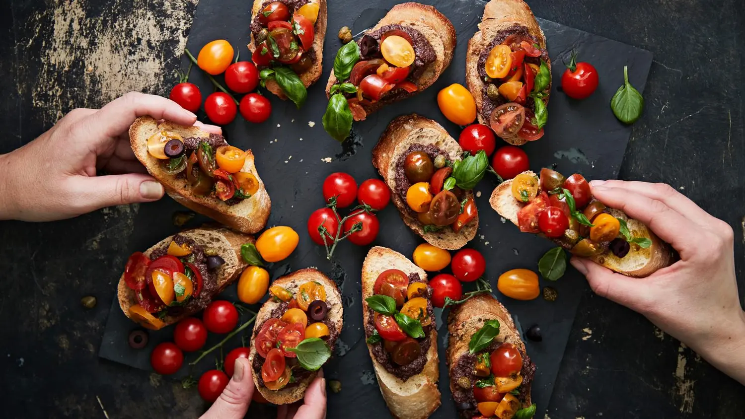 Tapenade-tomaattibruschettoja