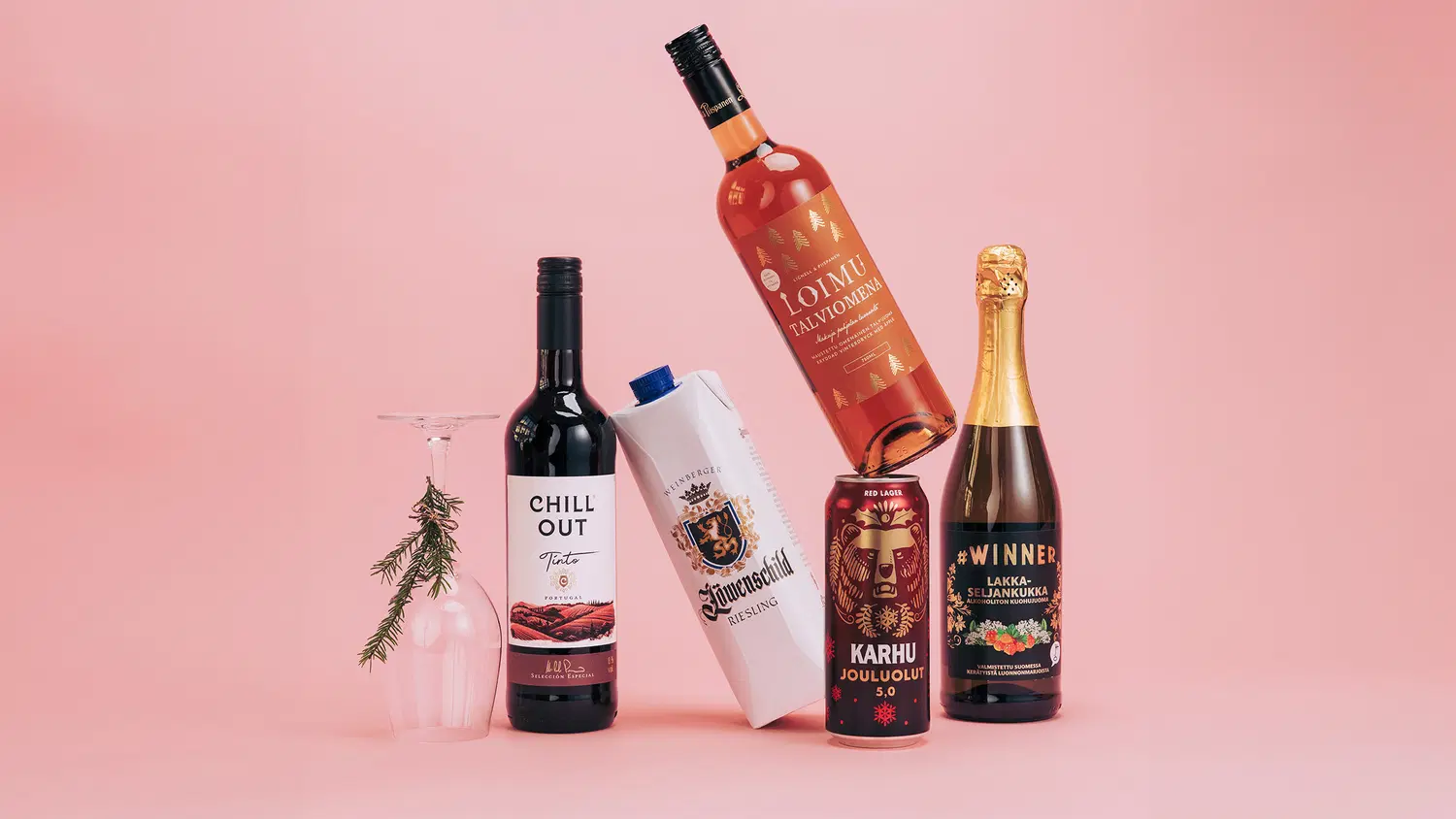 Viisi erilaista joulun aikaan sopivaa juomaa.