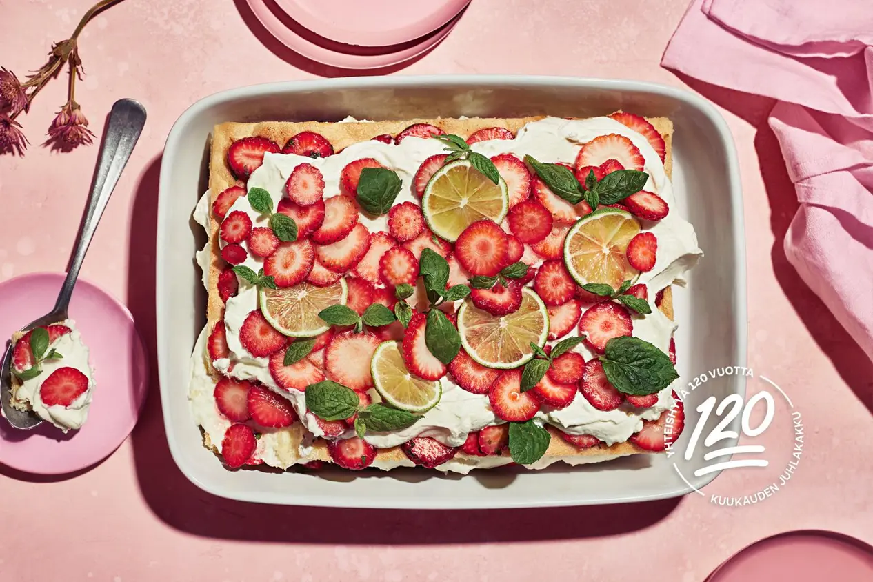 Yhteishyvän juhlakakku on heinäkuussa mansikka-mojitokakku.