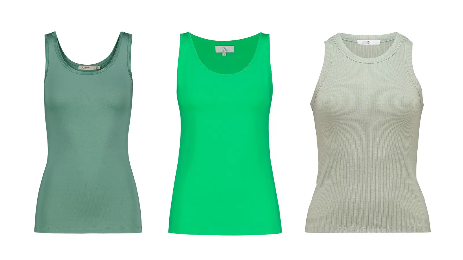 Kolme vihreää tank-top-toppia.