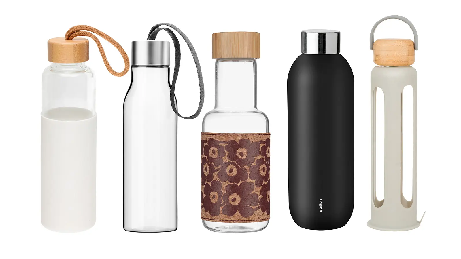 Erilaisia yksinkertaisia vesipulloja