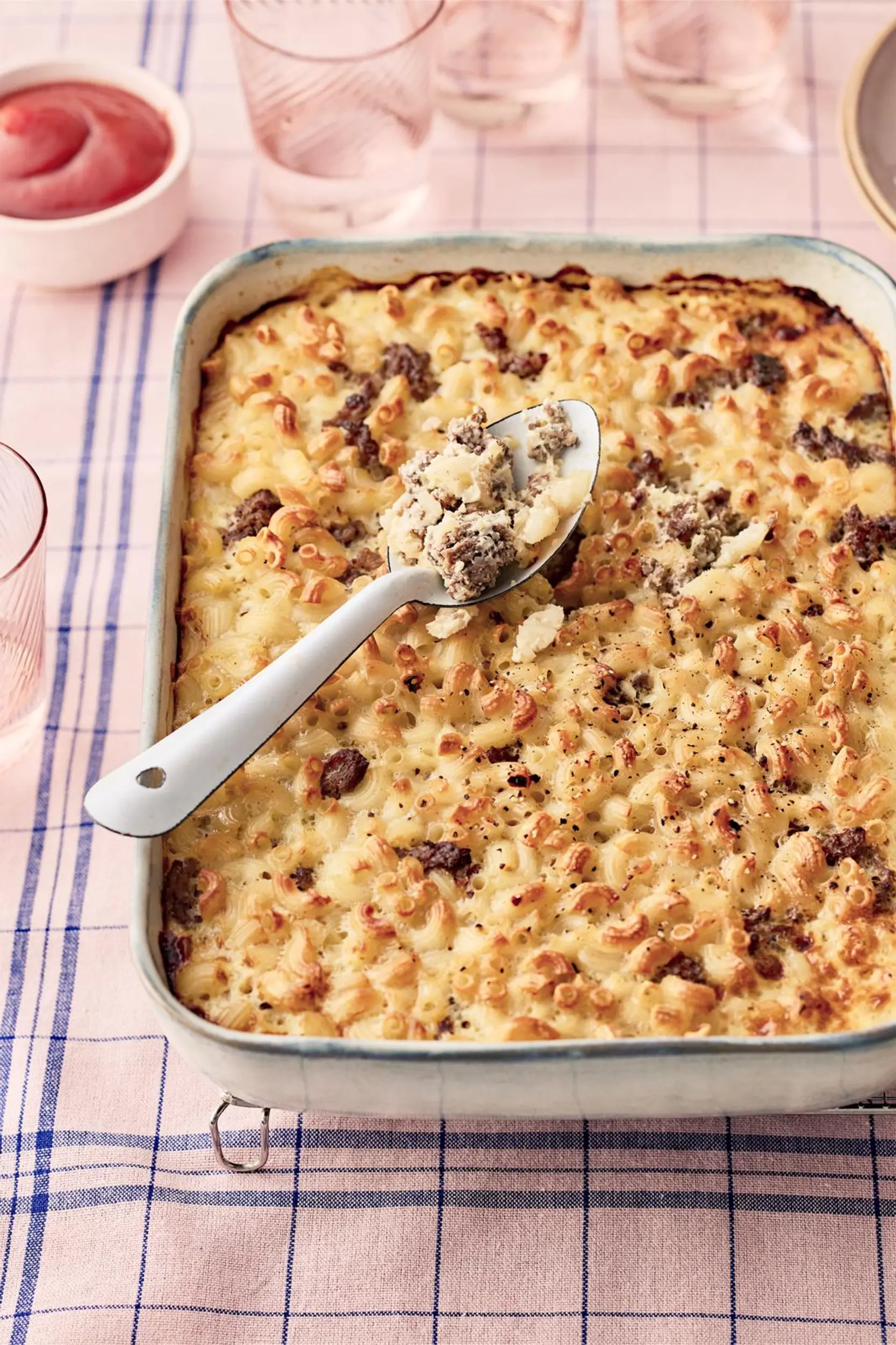 Lihamakaronilaatikko