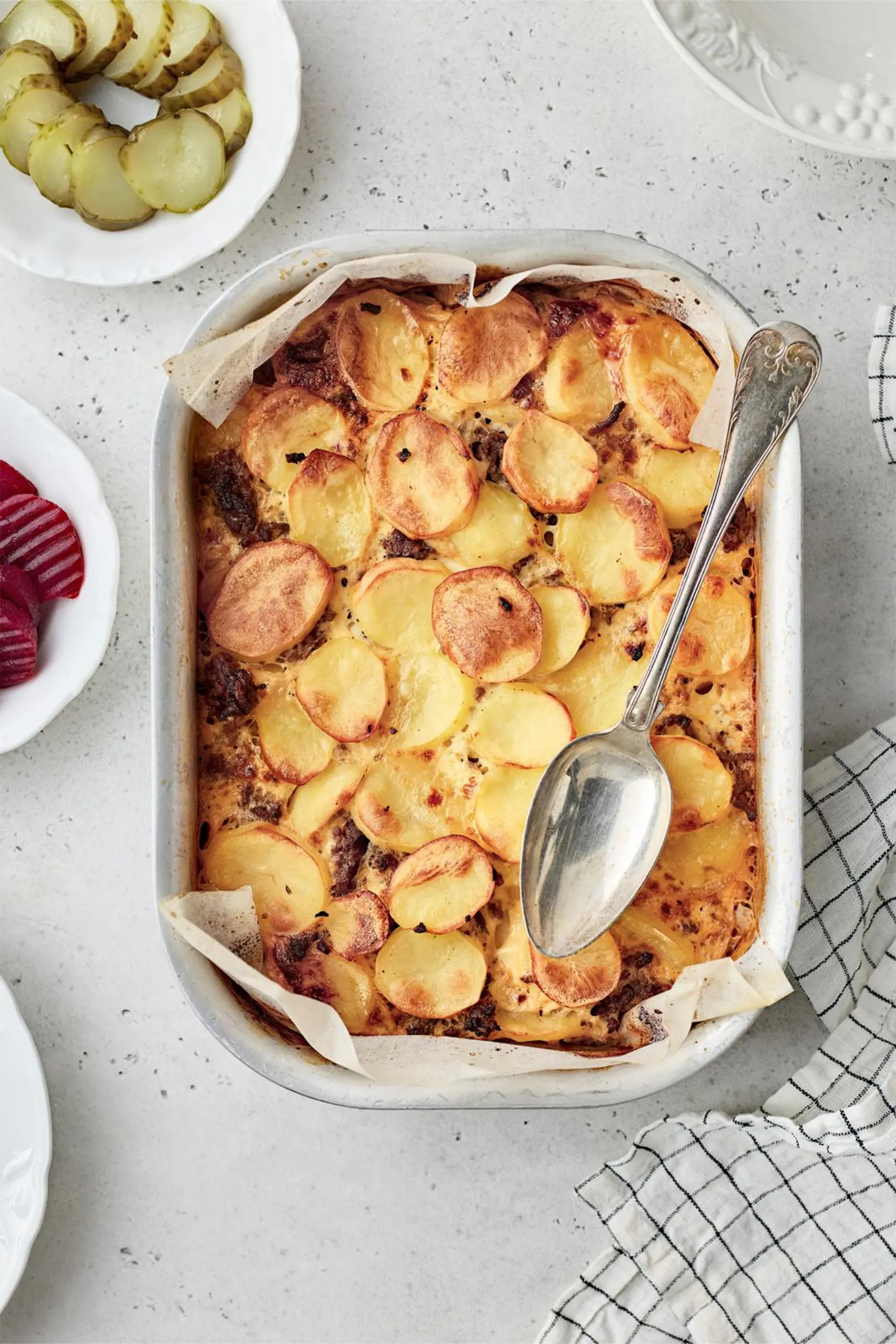 Jauheliha-perunalaatikko