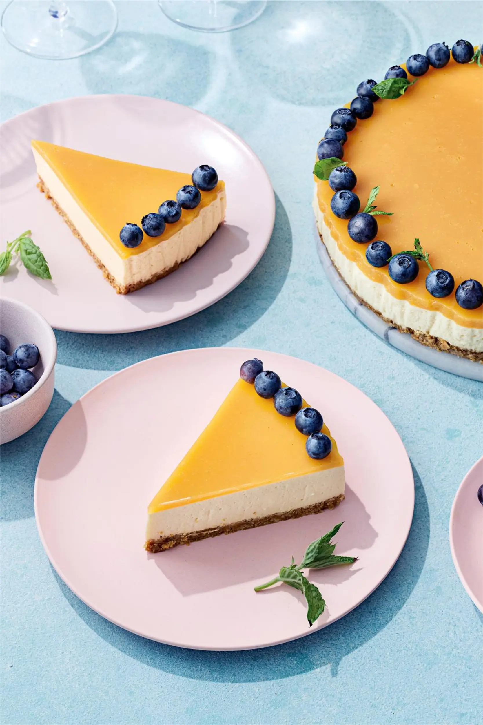 Aurinkoinen persikkajuustokakku