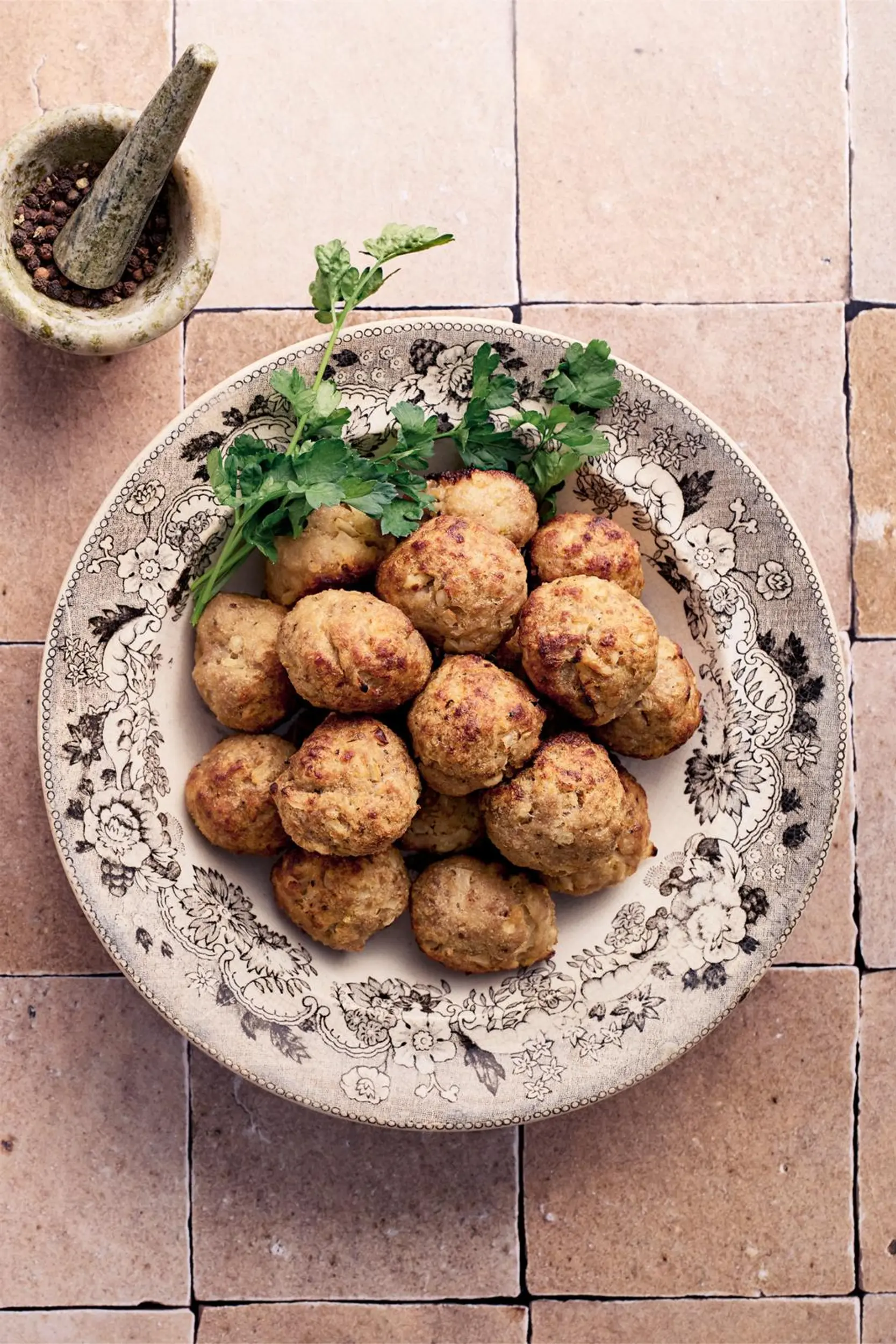 Kolmen aineksen lihapullat