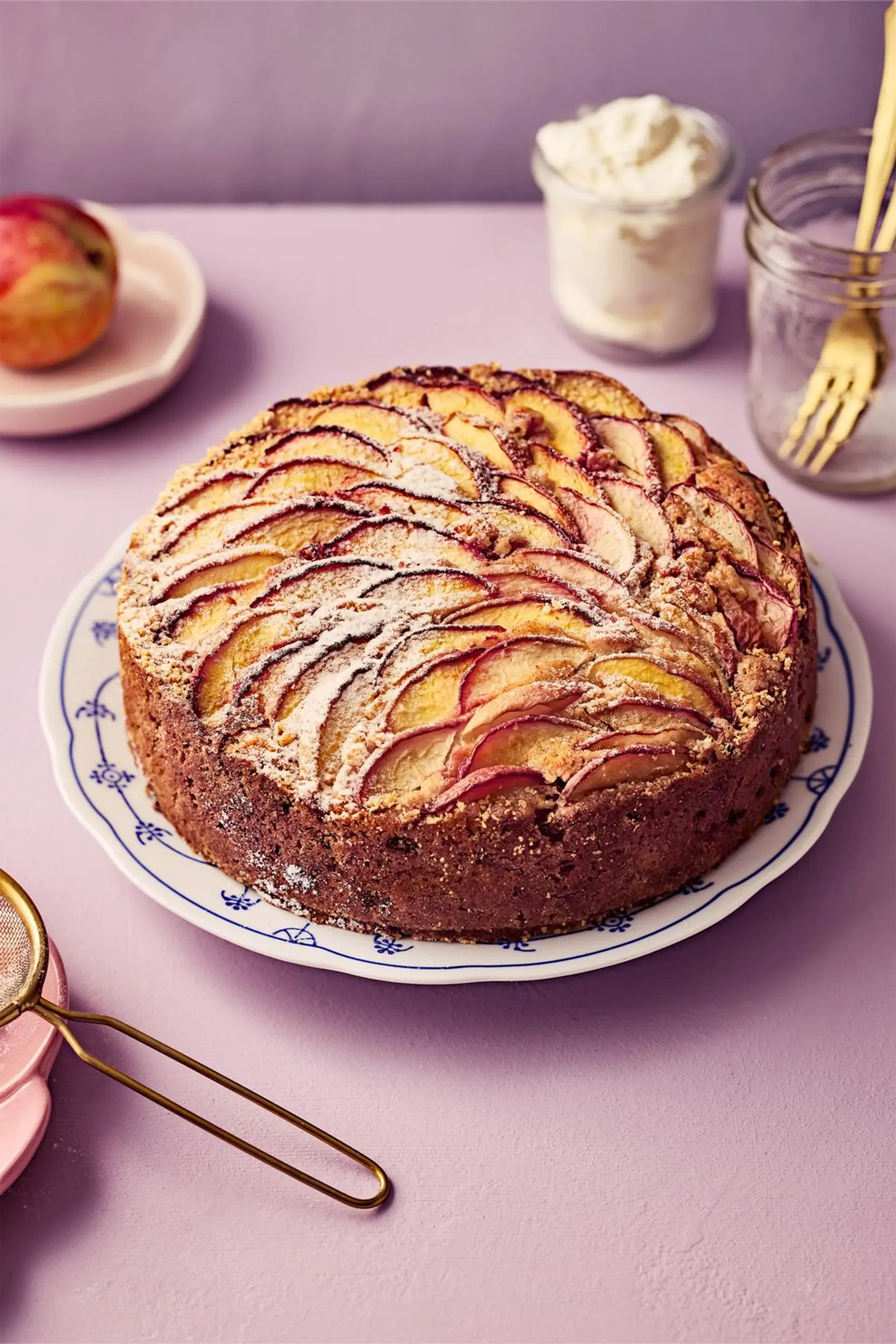 Mehevä nektariinikakku