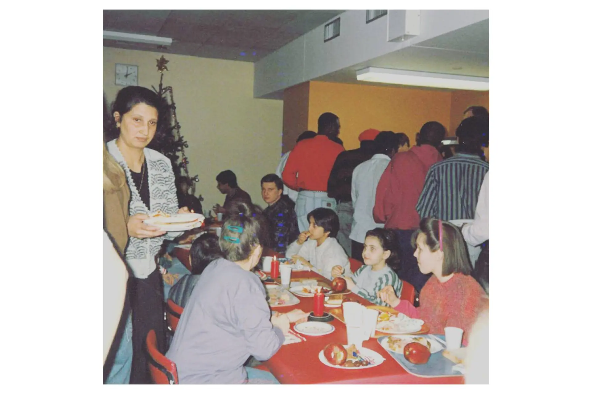 Nasima Razmyar vietti joulua vastaanottokeskuksessa Rovaniemellä