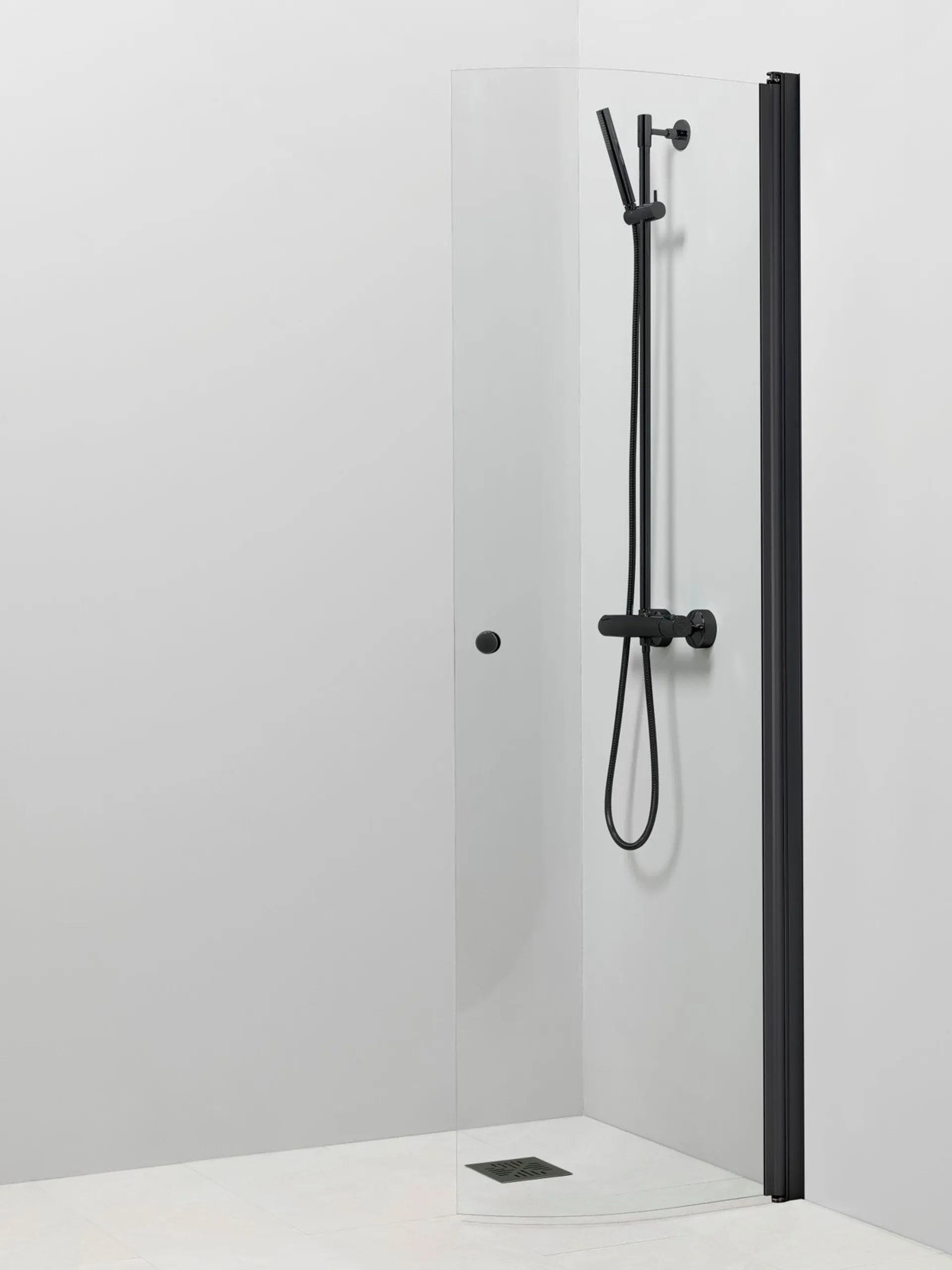 Vihtan suihkuseinä Pisara 4 kaareva 65 cm kirkas, musta profiili