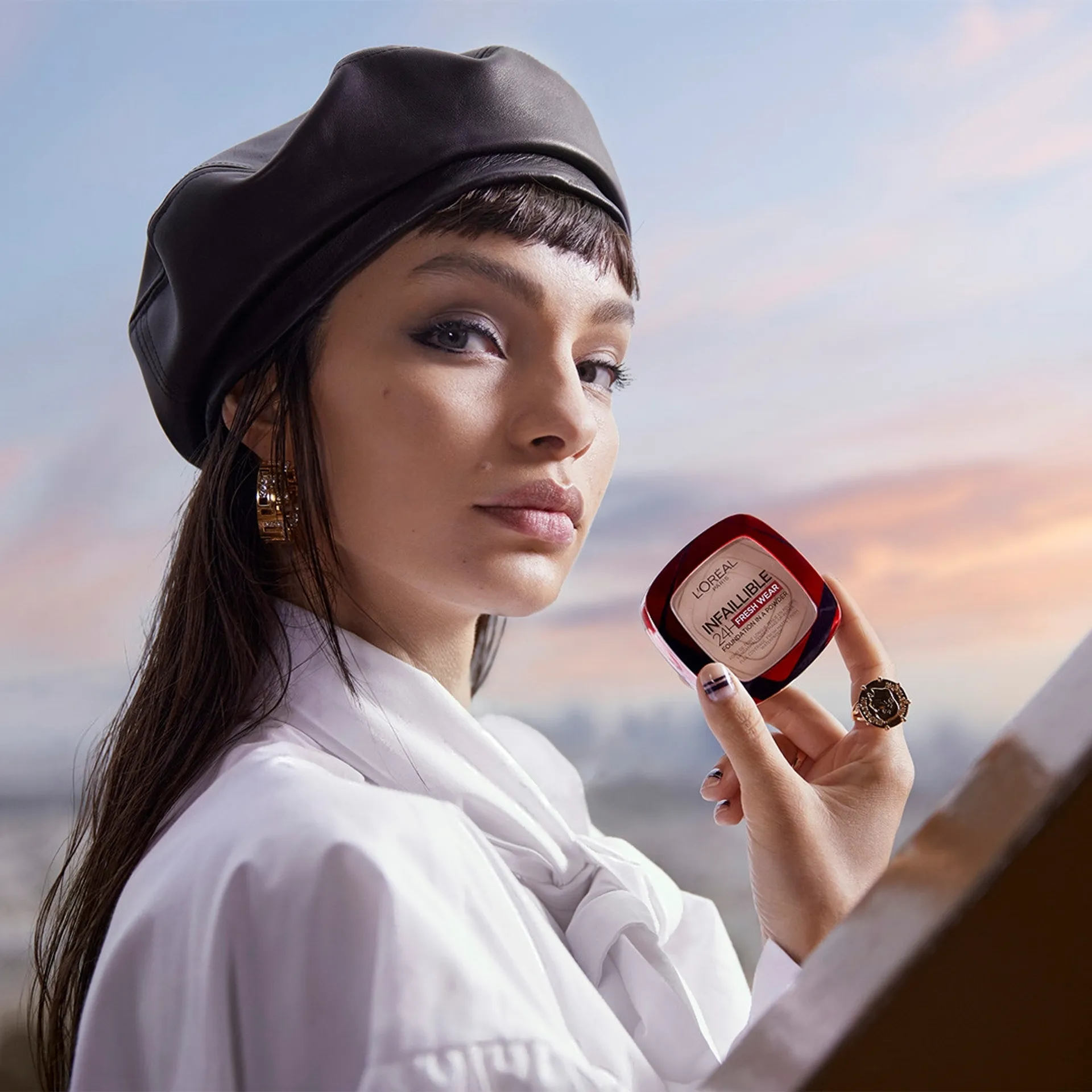 L'Oréal Paris Infaillible 24h Fresh Wear 220 Sand meikkipuuteri 9 g - 9