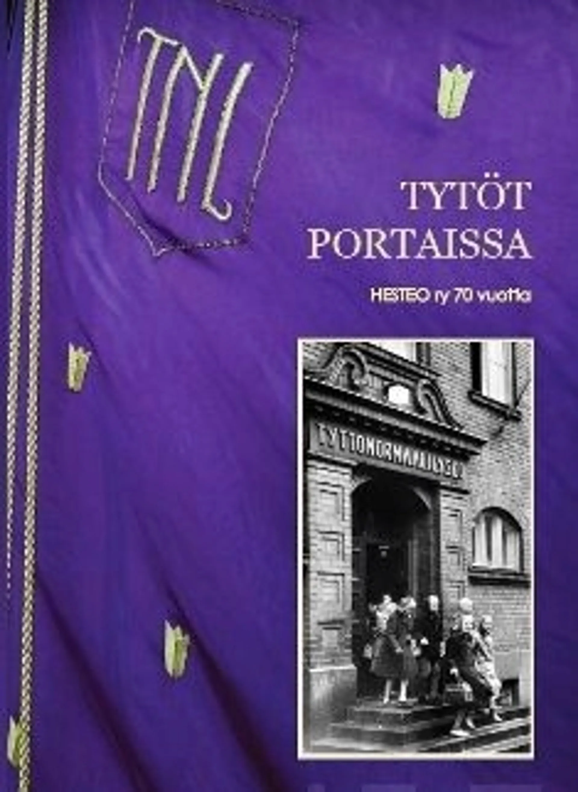 Tytöt portaissa - Hesteo ry 70 vuotta