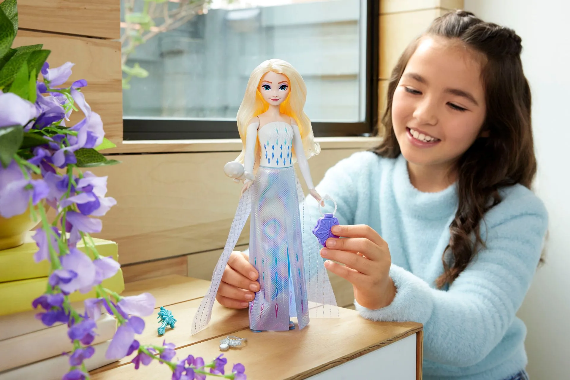 Disney Frozen Fashion Reveal Elsa -muotinukke - 6