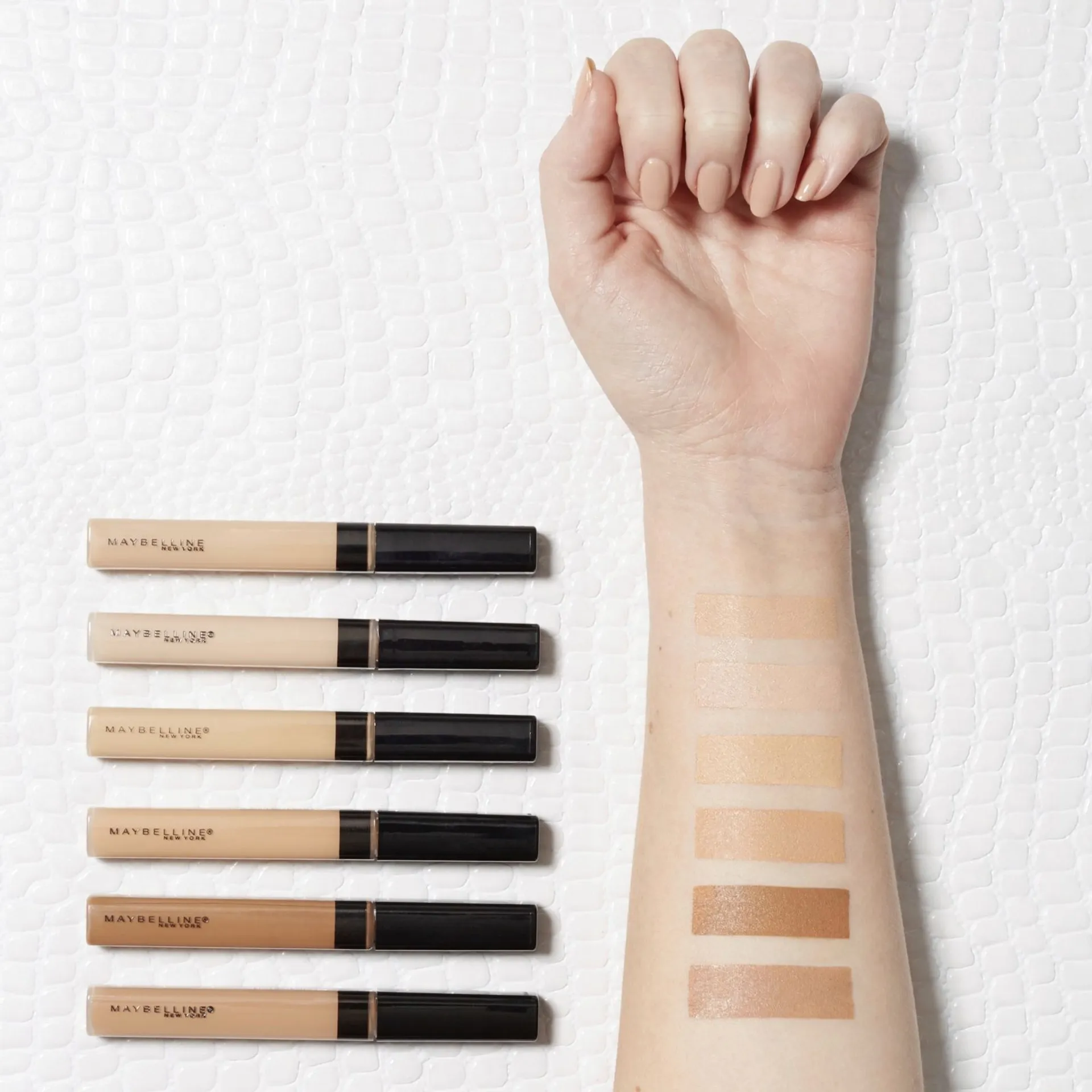 Maybelline New York  Fit Me Concealer 15 Fair peiteväri 6,8ml - 4