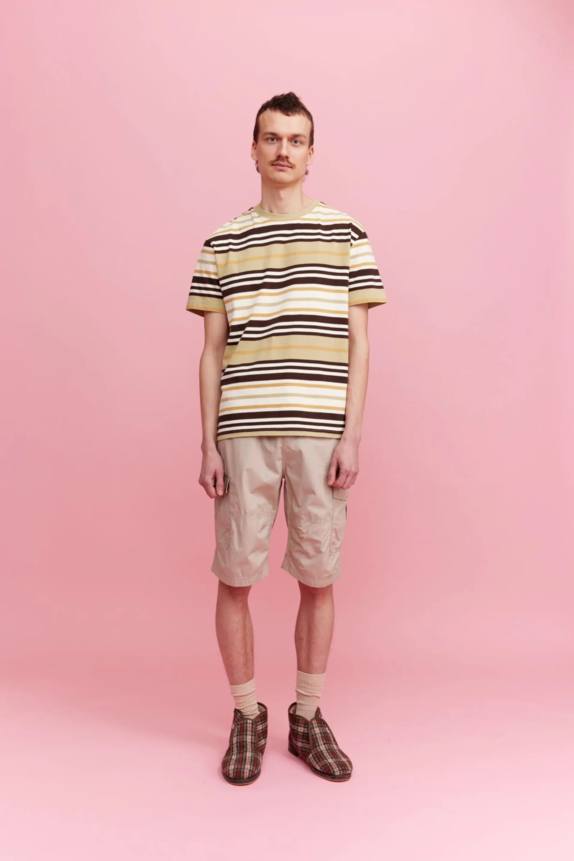 Reino&Aino miesten raidallinen t-paita - Green/brown striped - 2
