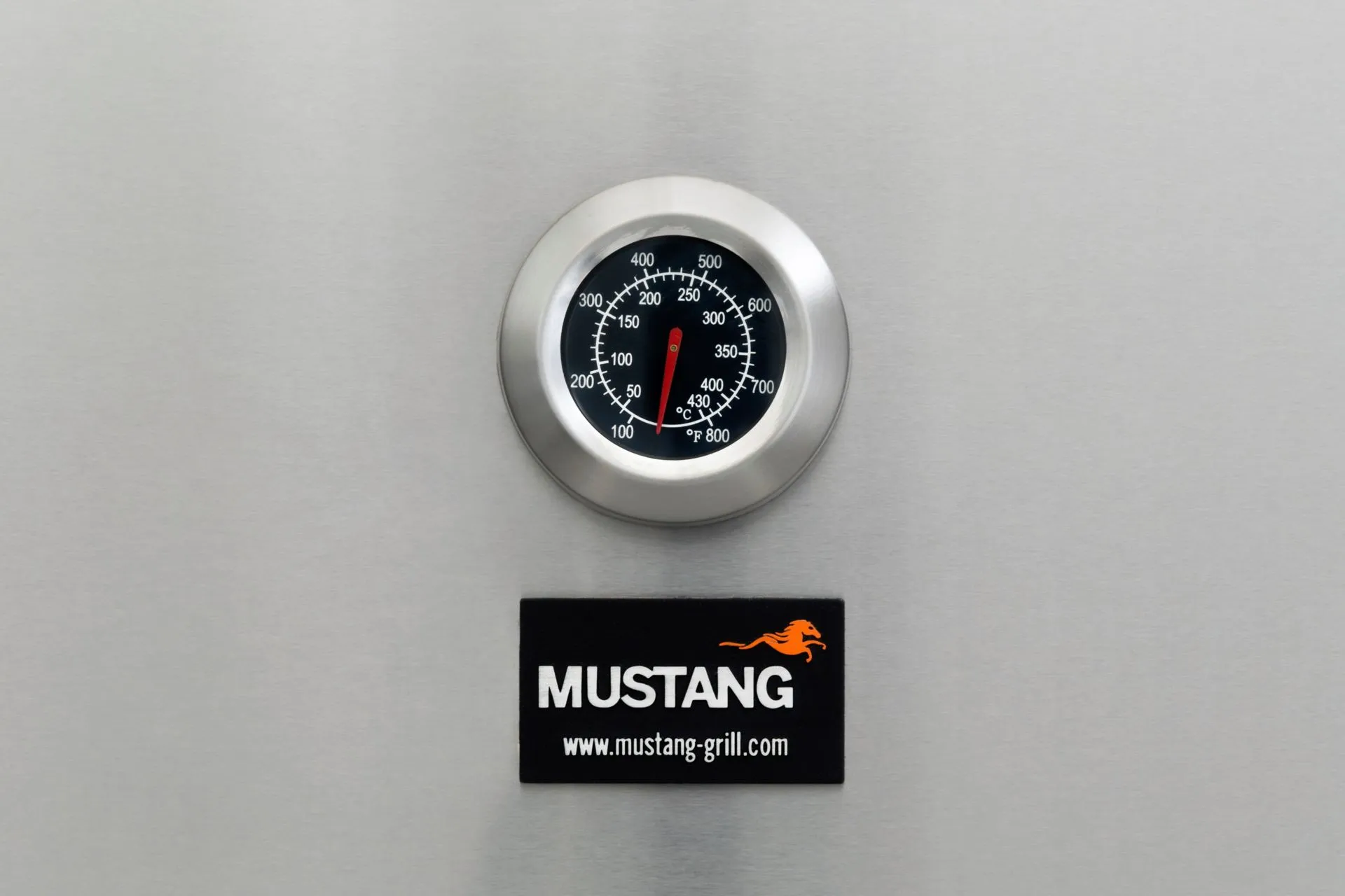 Mustang Kaasugrilli Ametist 6+2 kesäkeittiö jääkaapilla - 7