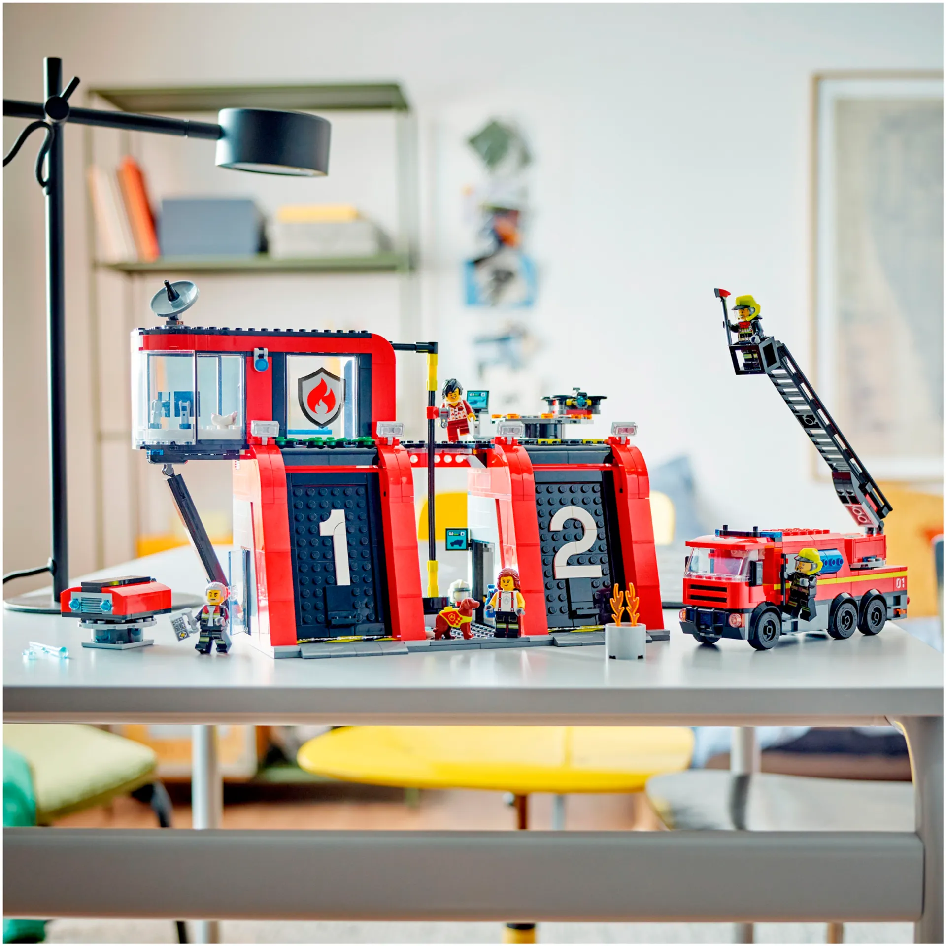 LEGO City Fire 60414 Paloasema ja paloauto - 6